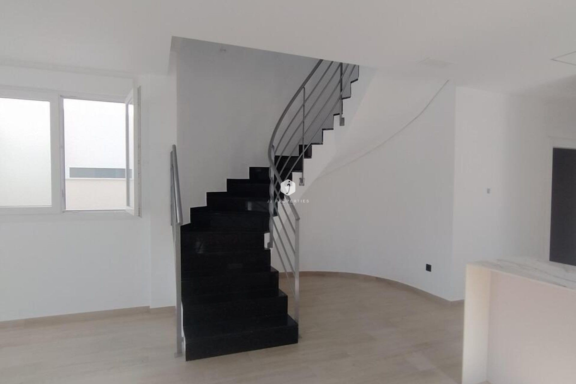 Resale - Villa -
Torrevieja - aguas nuevas