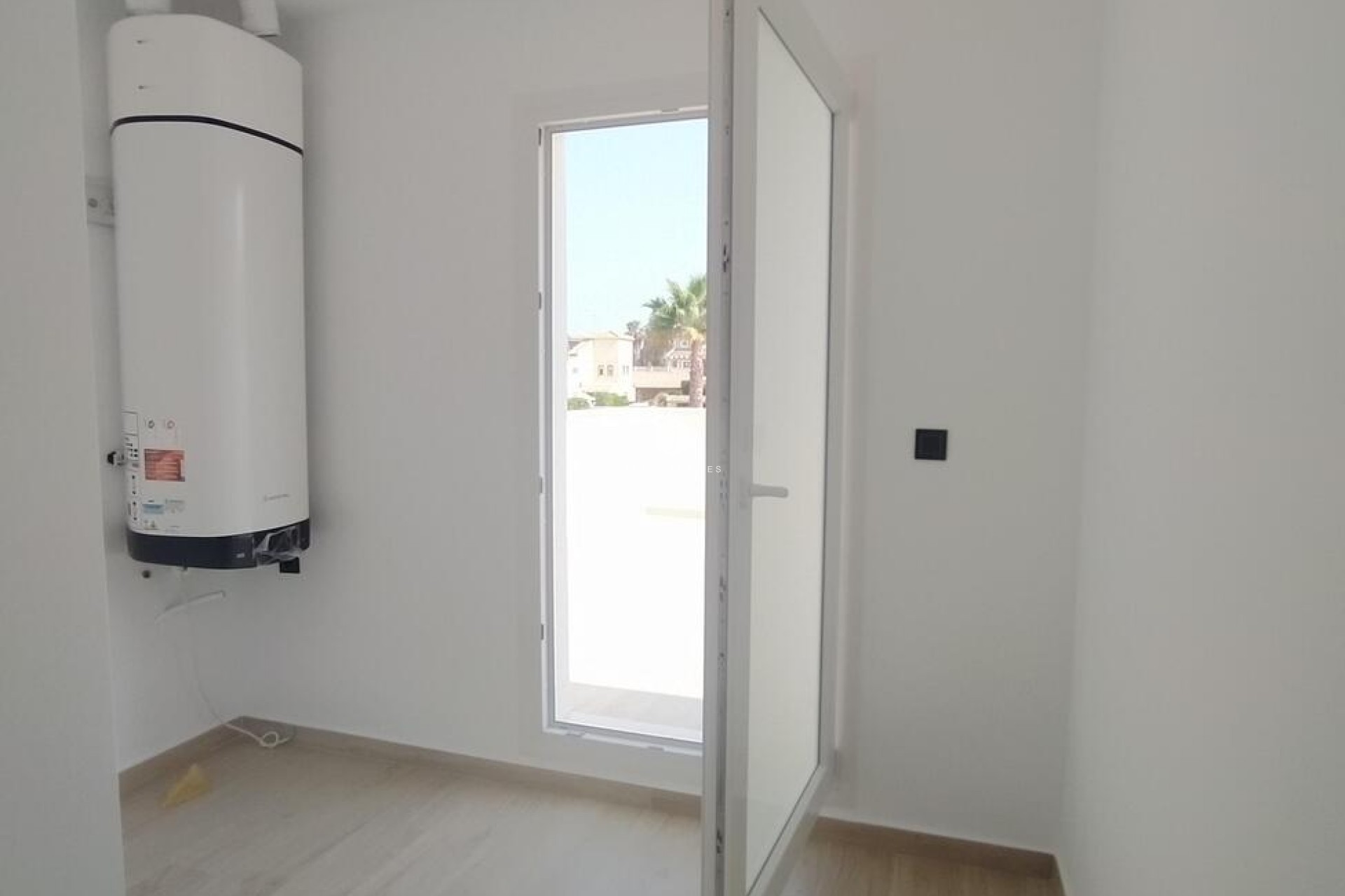 Resale - Villa -
Torrevieja - aguas nuevas