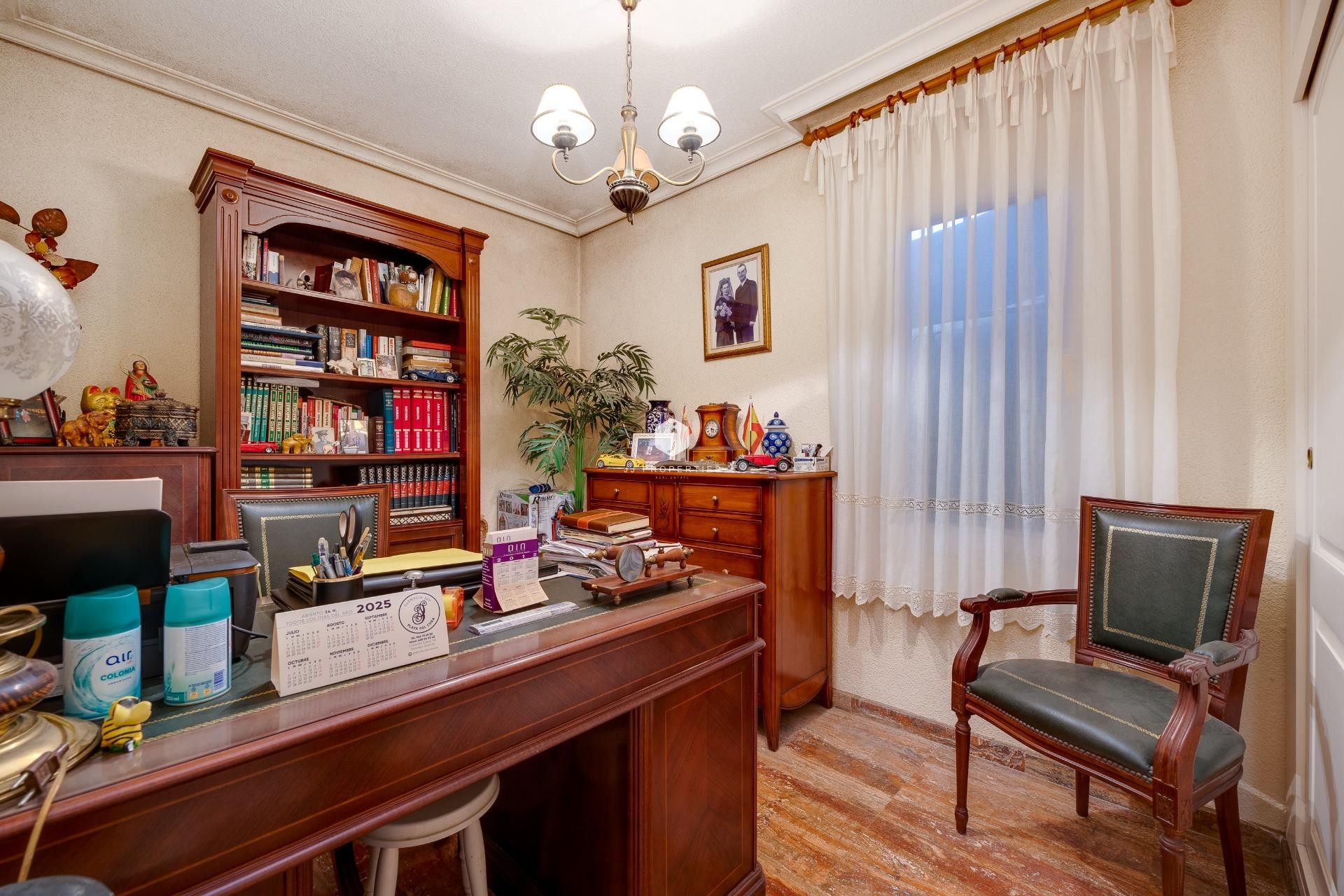 Resale - Villa -
Torrevieja - aguas nuevas