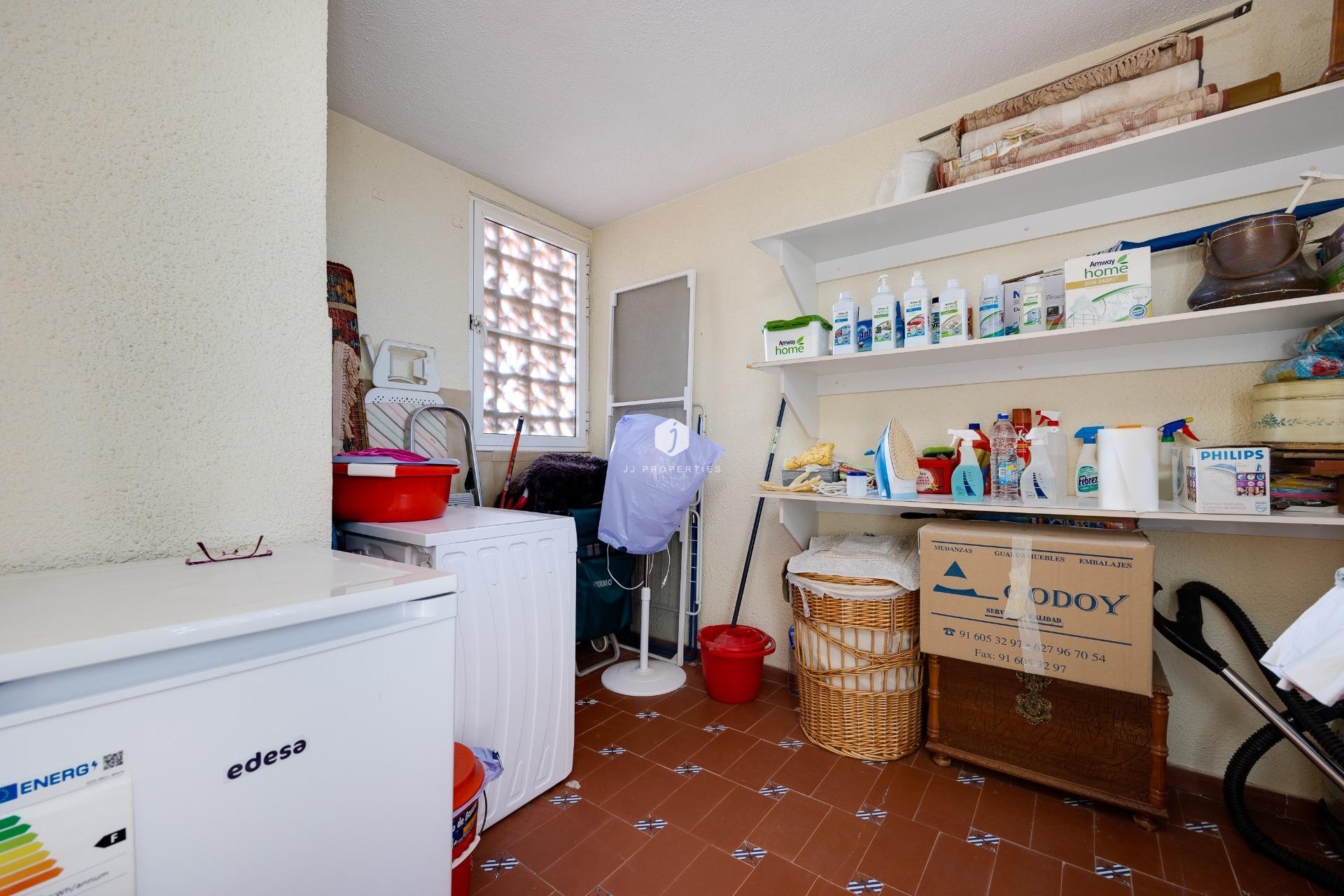 Resale - Villa -
Torrevieja - aguas nuevas