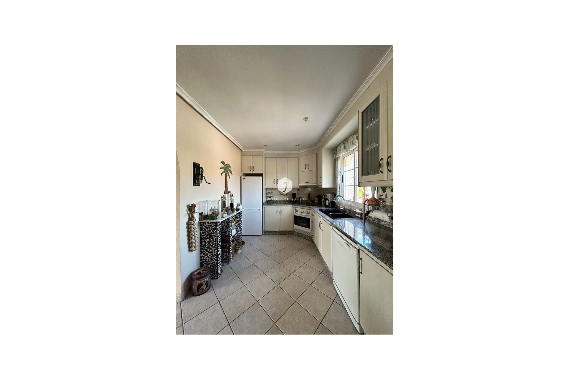 Resale - Villa -
Torrevieja - aguas nuevas