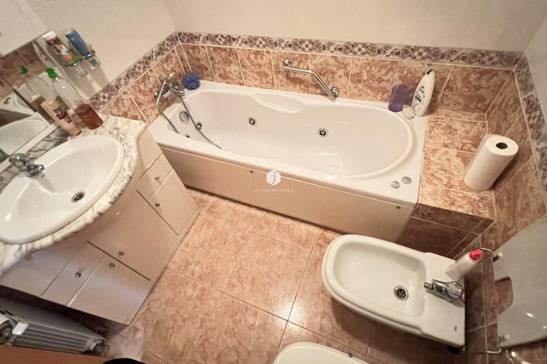 Resale - Villa -
Torrevieja - aguas nuevas
