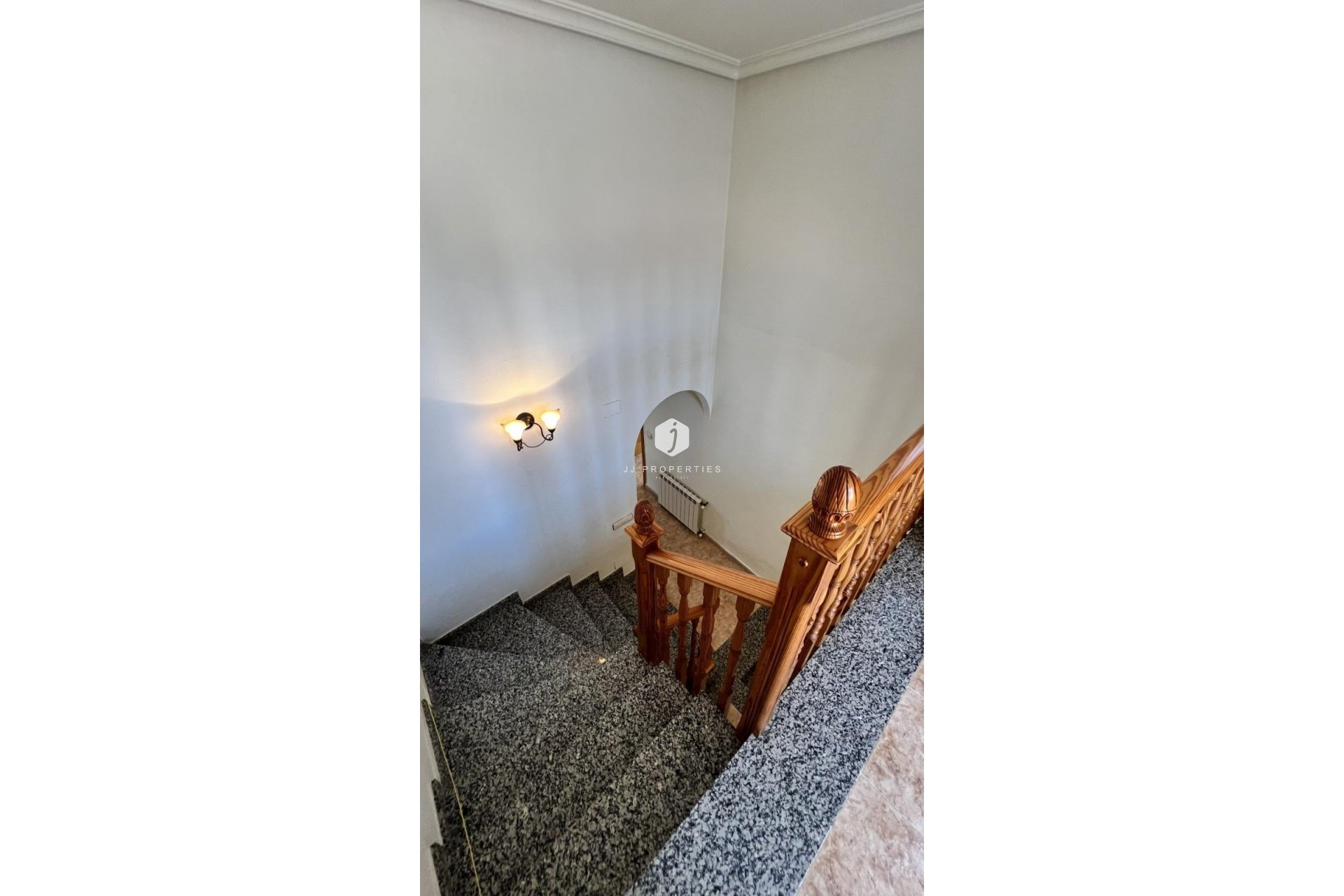 Resale - Villa -
Torrevieja - aguas nuevas