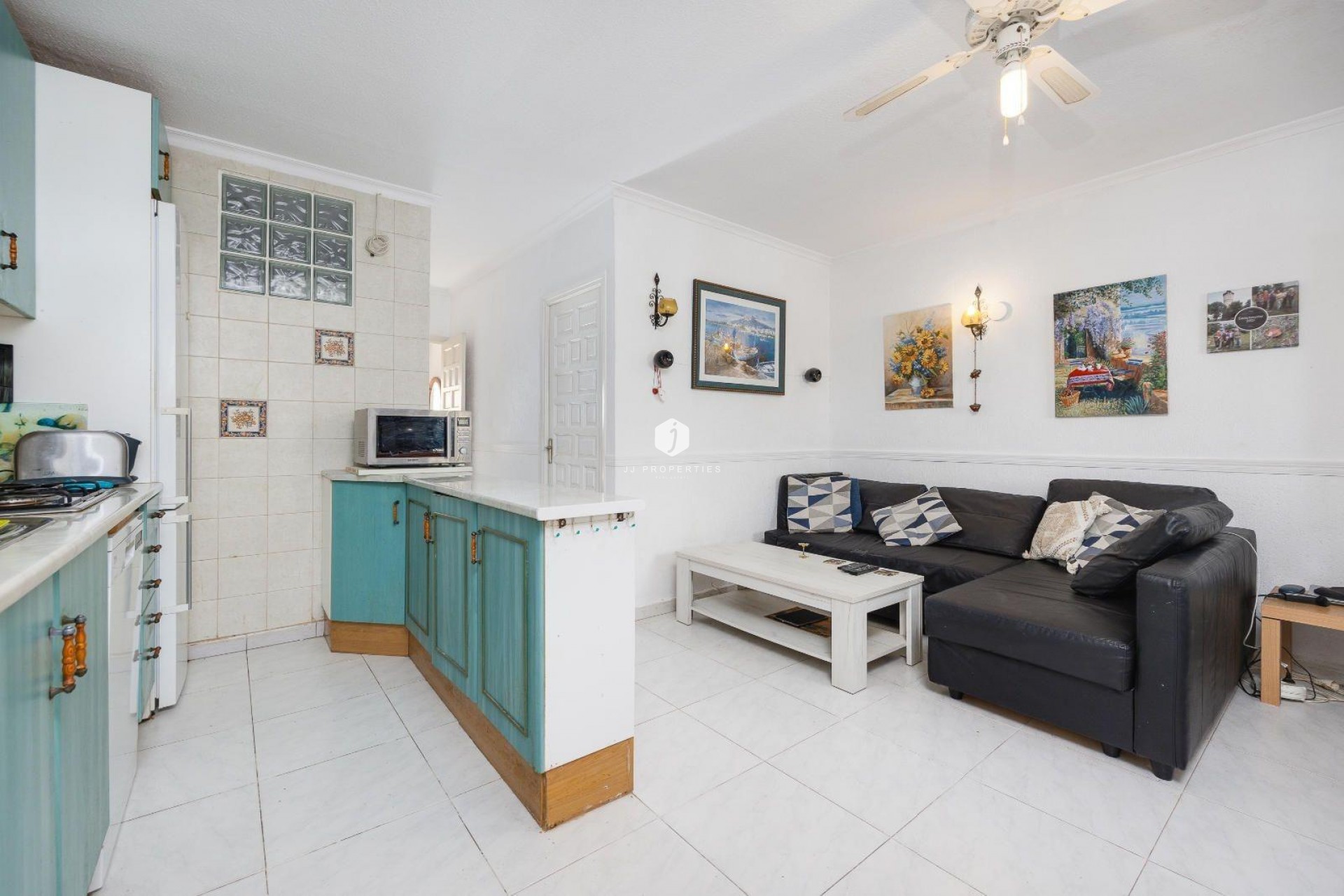 Resale - Villa -
Torrevieja - Calas blanca