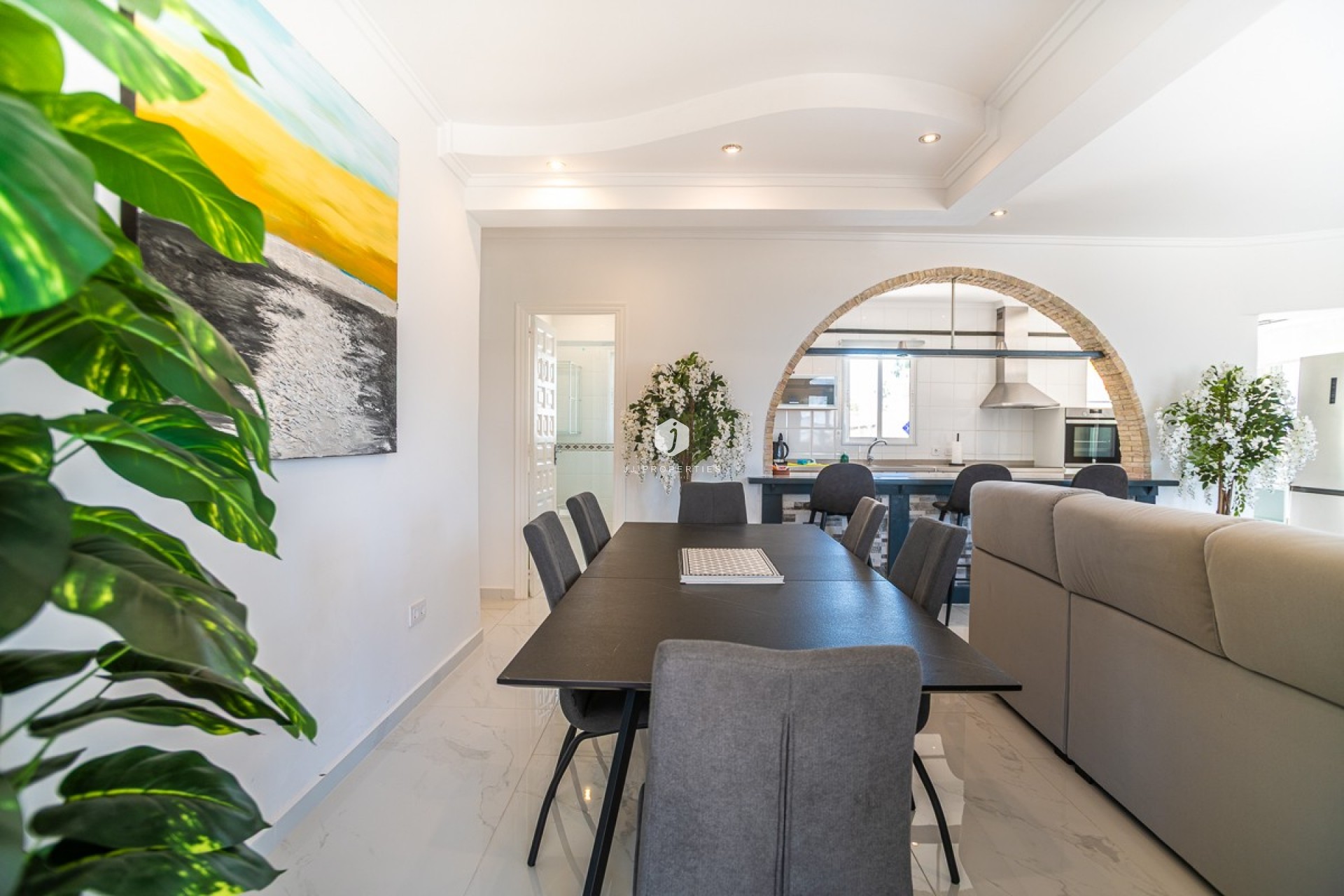 Resale - Villa -
Torrevieja - Costa Blanca