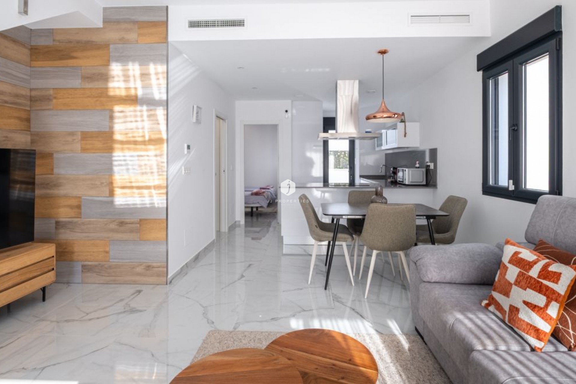 Resale - Villa -
Torrevieja - Costa Blanca