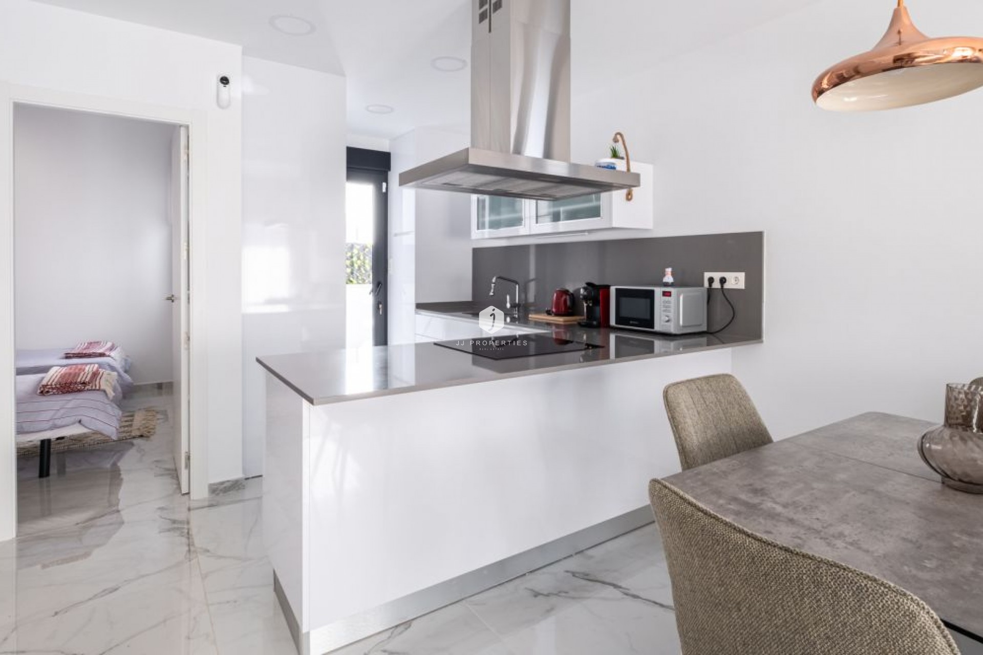 Resale - Villa -
Torrevieja - Costa Blanca