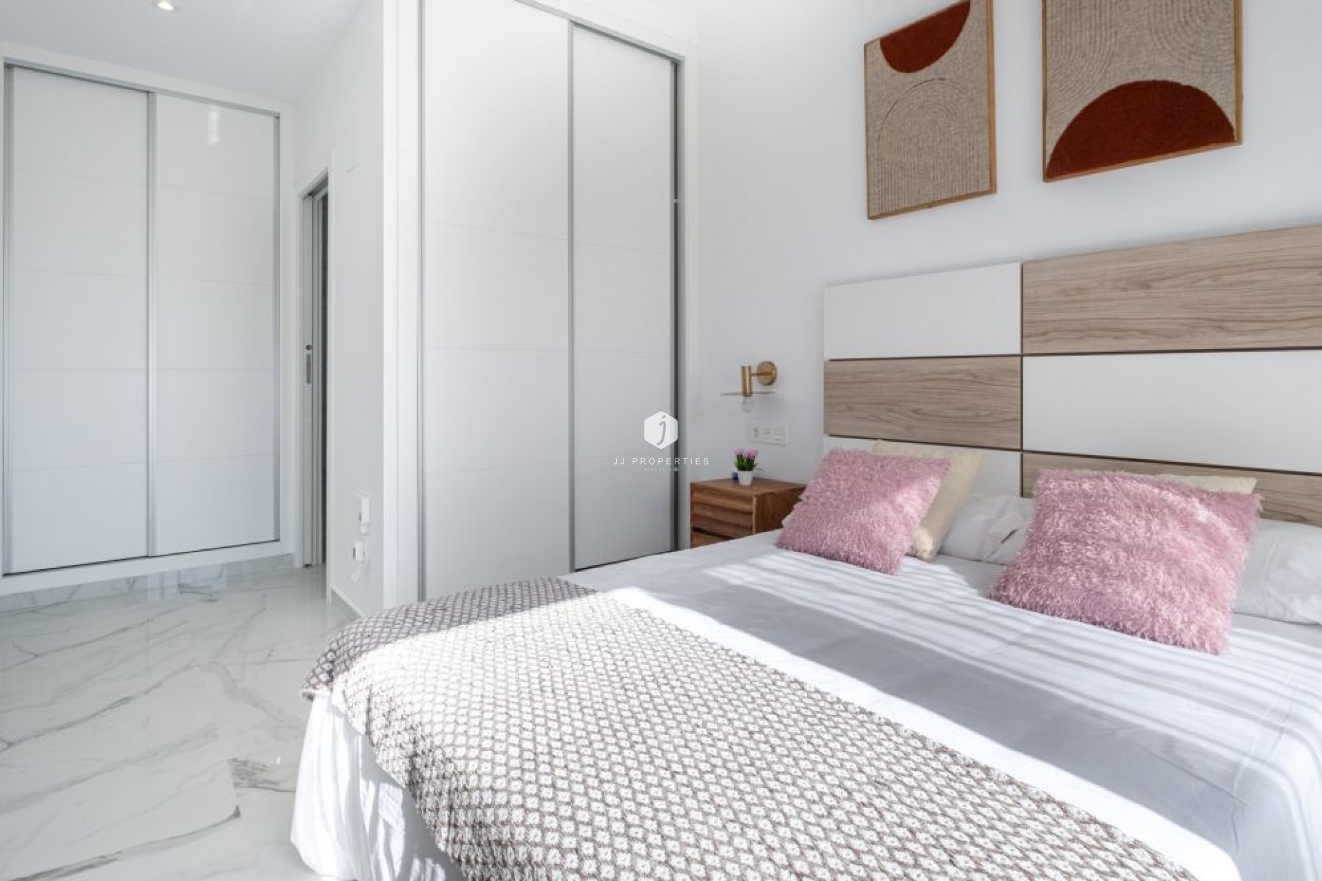 Resale - Villa -
Torrevieja - Costa Blanca