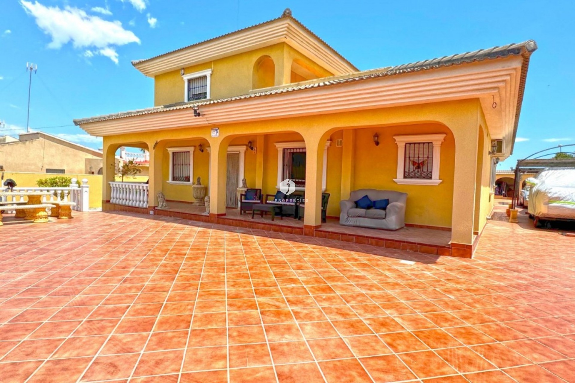 Resale - Villa -
Torrevieja - Costa Blanca