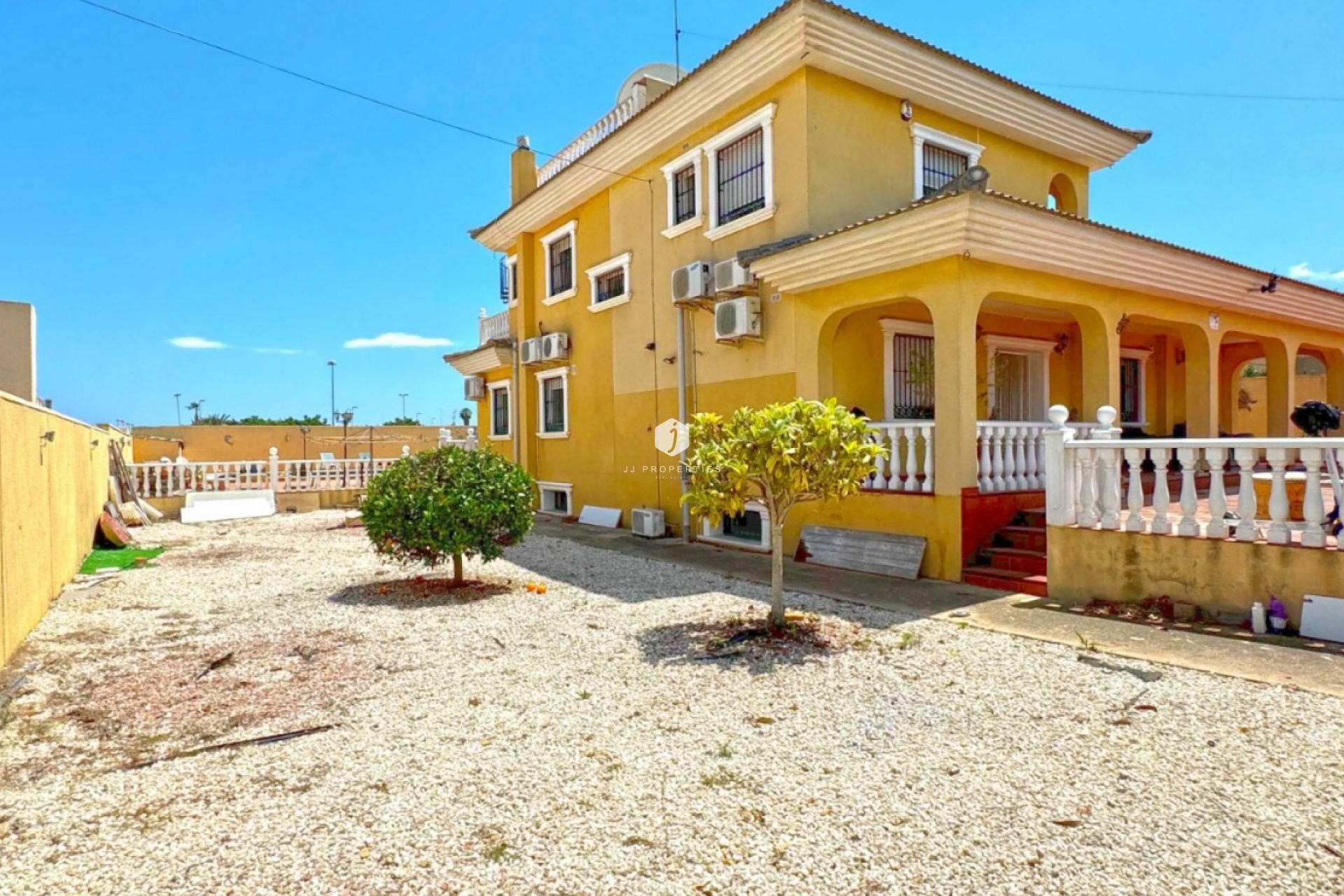 Resale - Villa -
Torrevieja - Costa Blanca