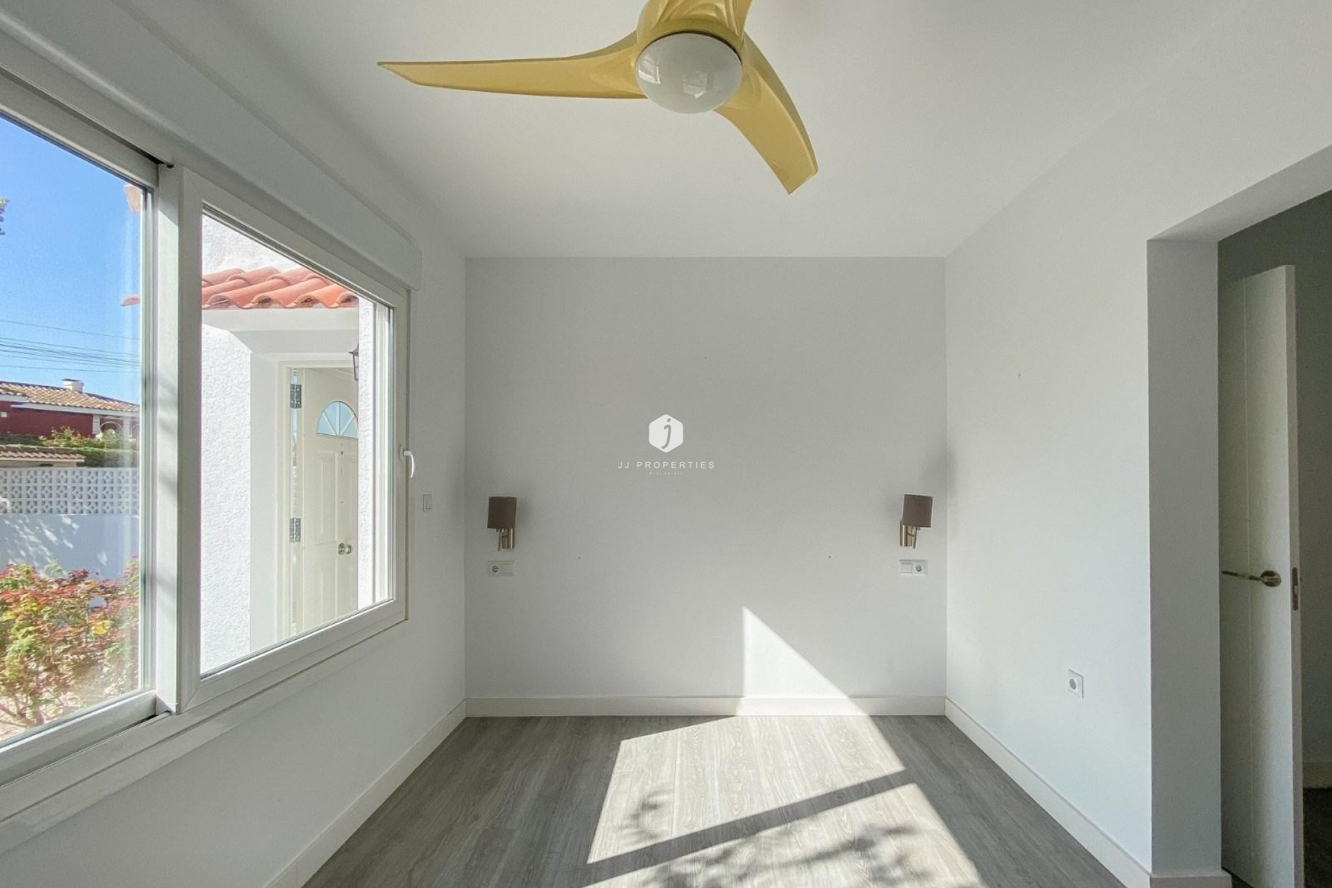 Resale - Villa -
Torrevieja - Costa Blanca