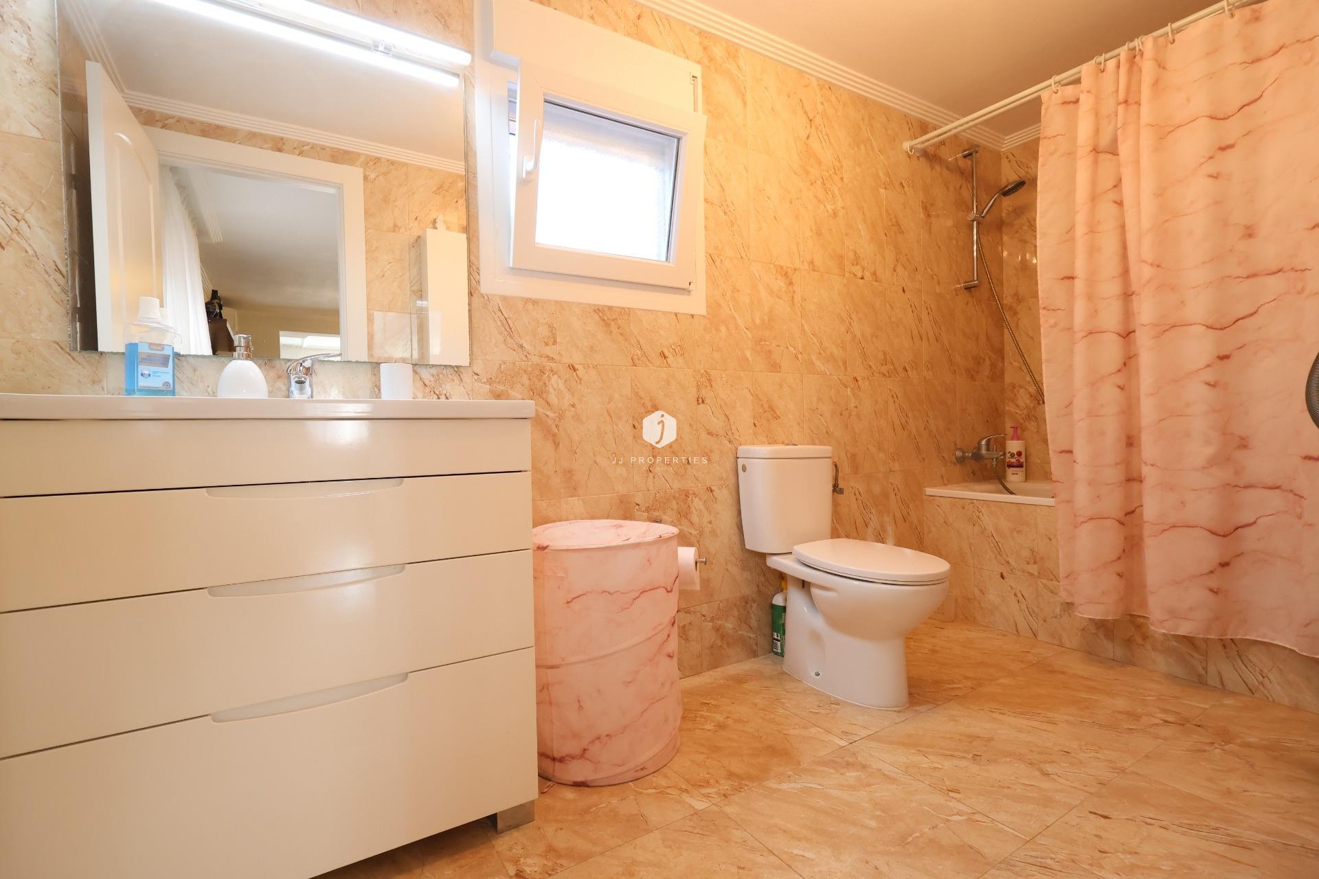 Resale - Villa -
Torrevieja - Costa Blanca