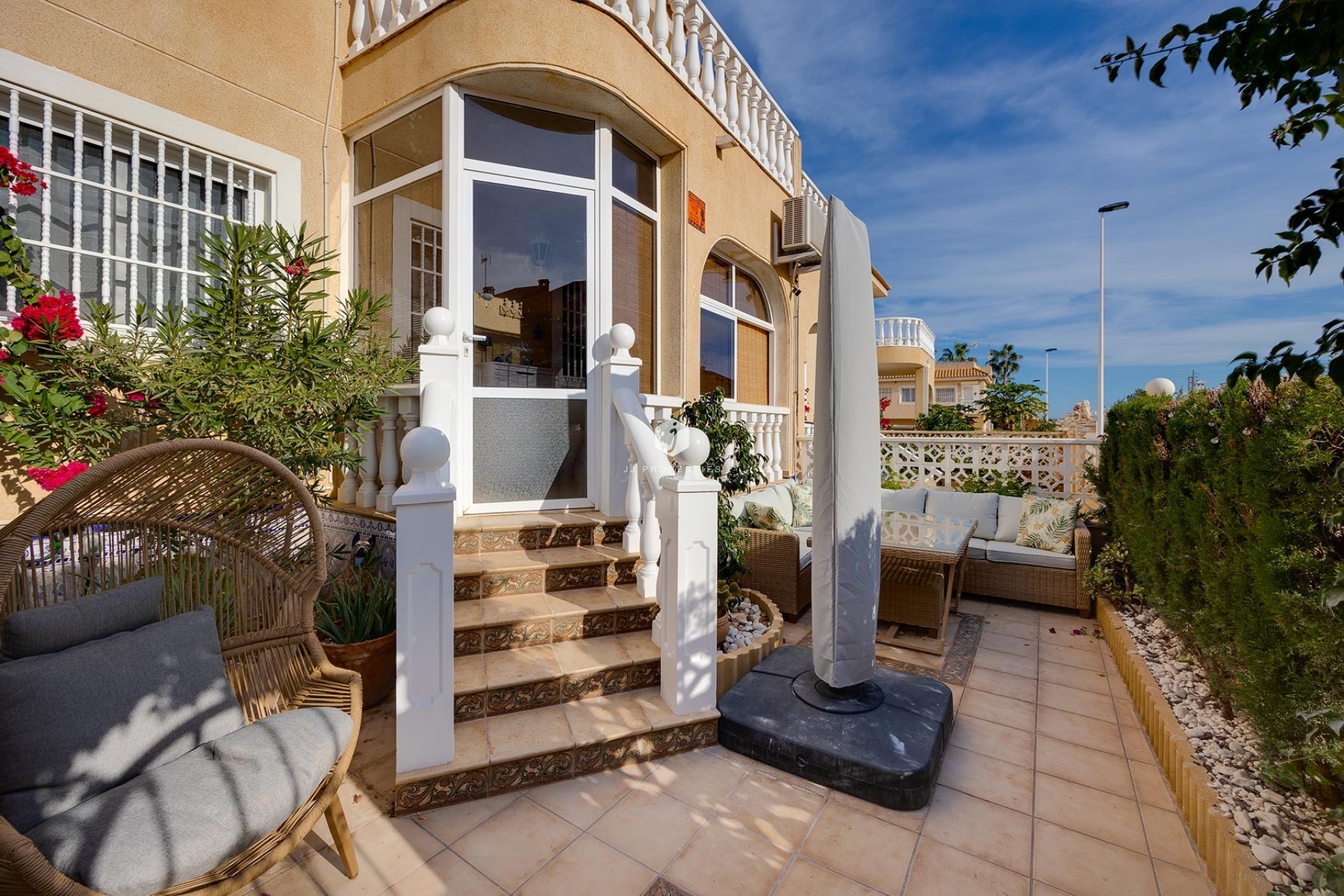 Resale - Villa -
Torrevieja - Costa Blanca
