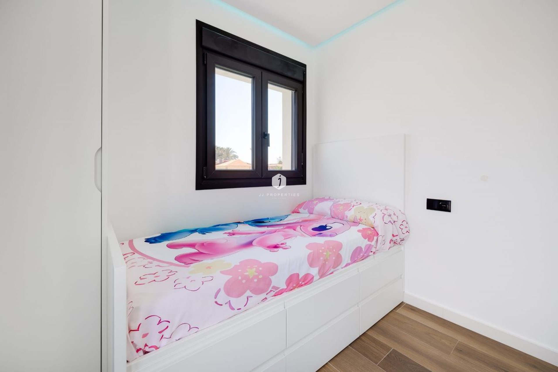 Resale - Villa -
Torrevieja - Costa Blanca