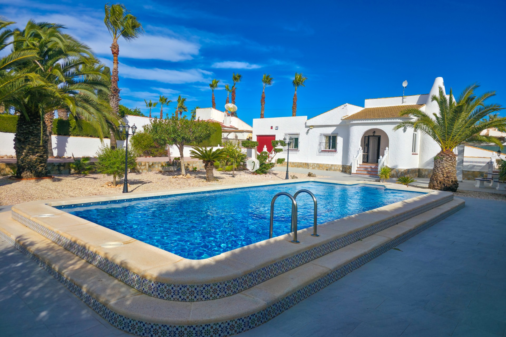 Resale - Villa -
Torrevieja - Costa Blanca