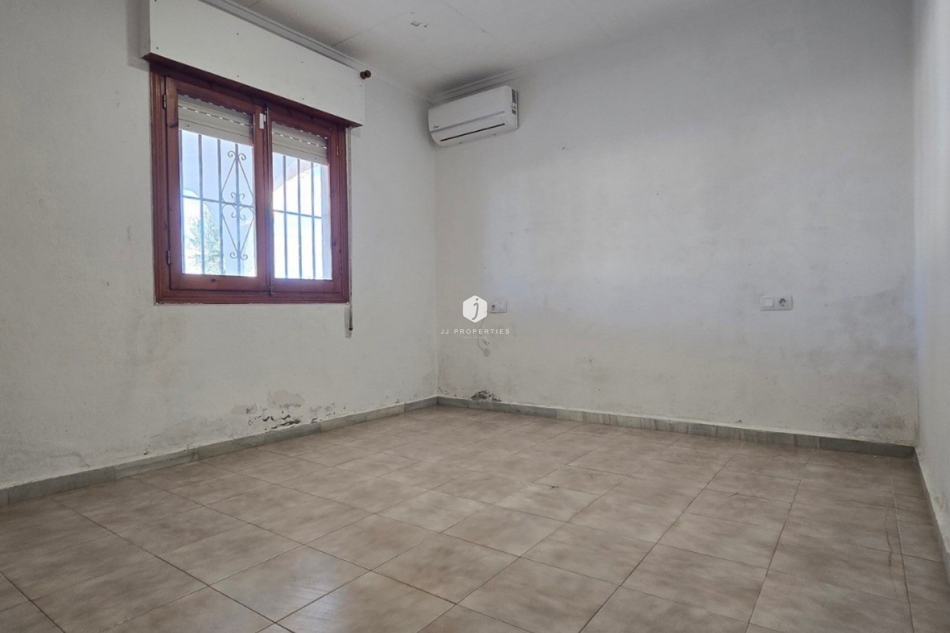 Resale - Villa -
Torrevieja - Costa Blanca