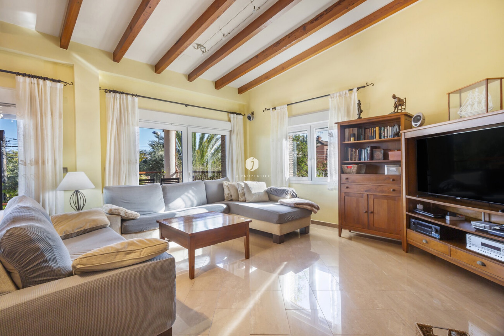 Resale - Villa -
Torrevieja - Costa Blanca