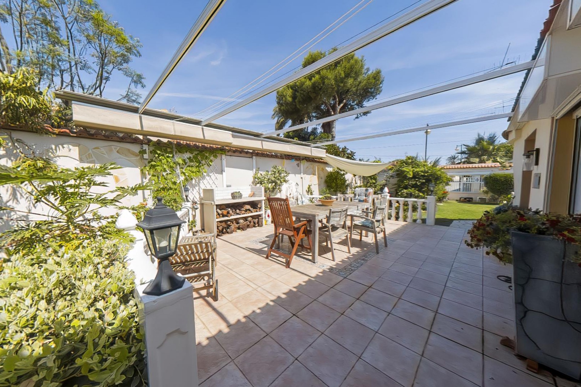 Resale - Villa -
Torrevieja - Costa Blanca