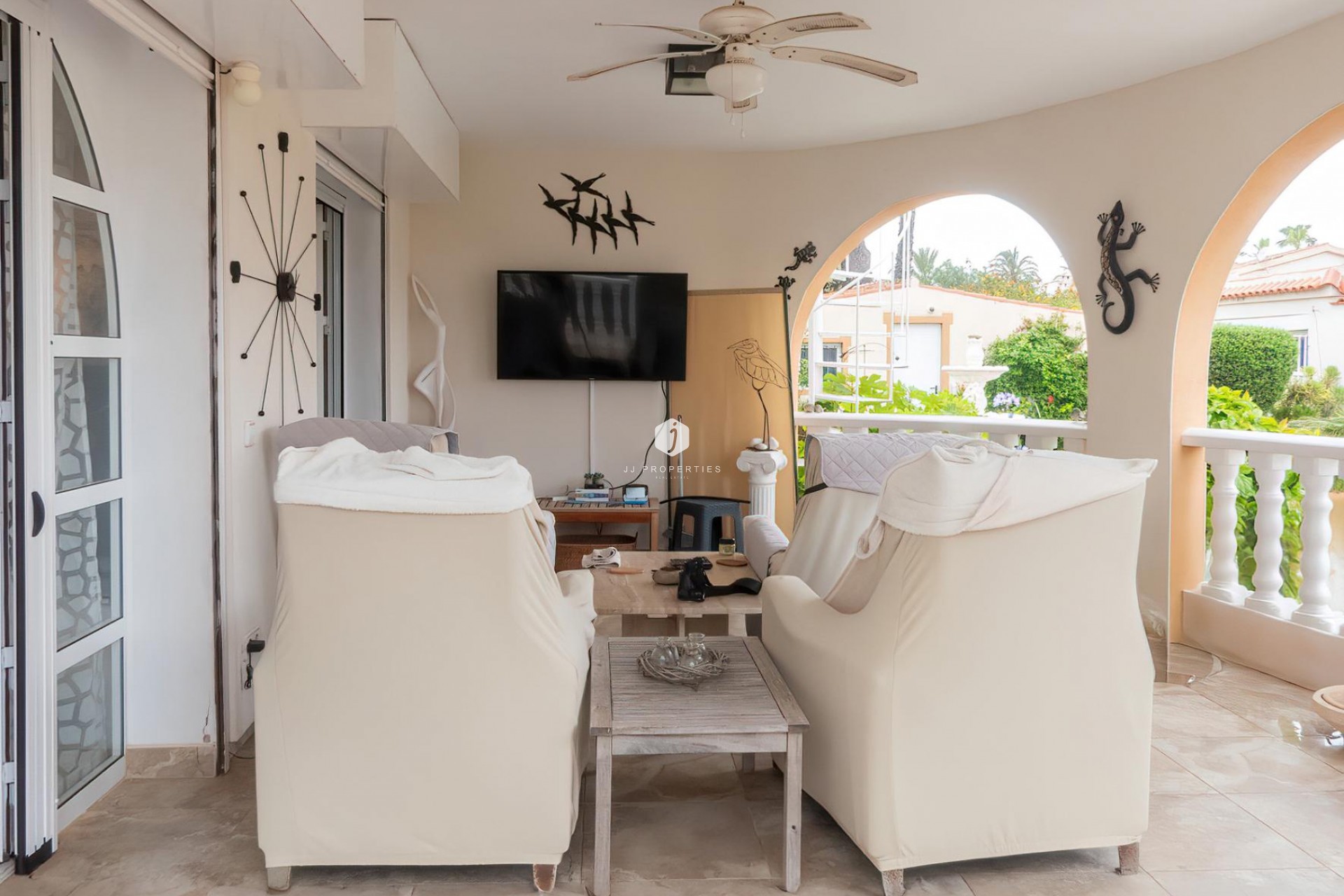 Resale - Villa -
Torrevieja - Costa Blanca