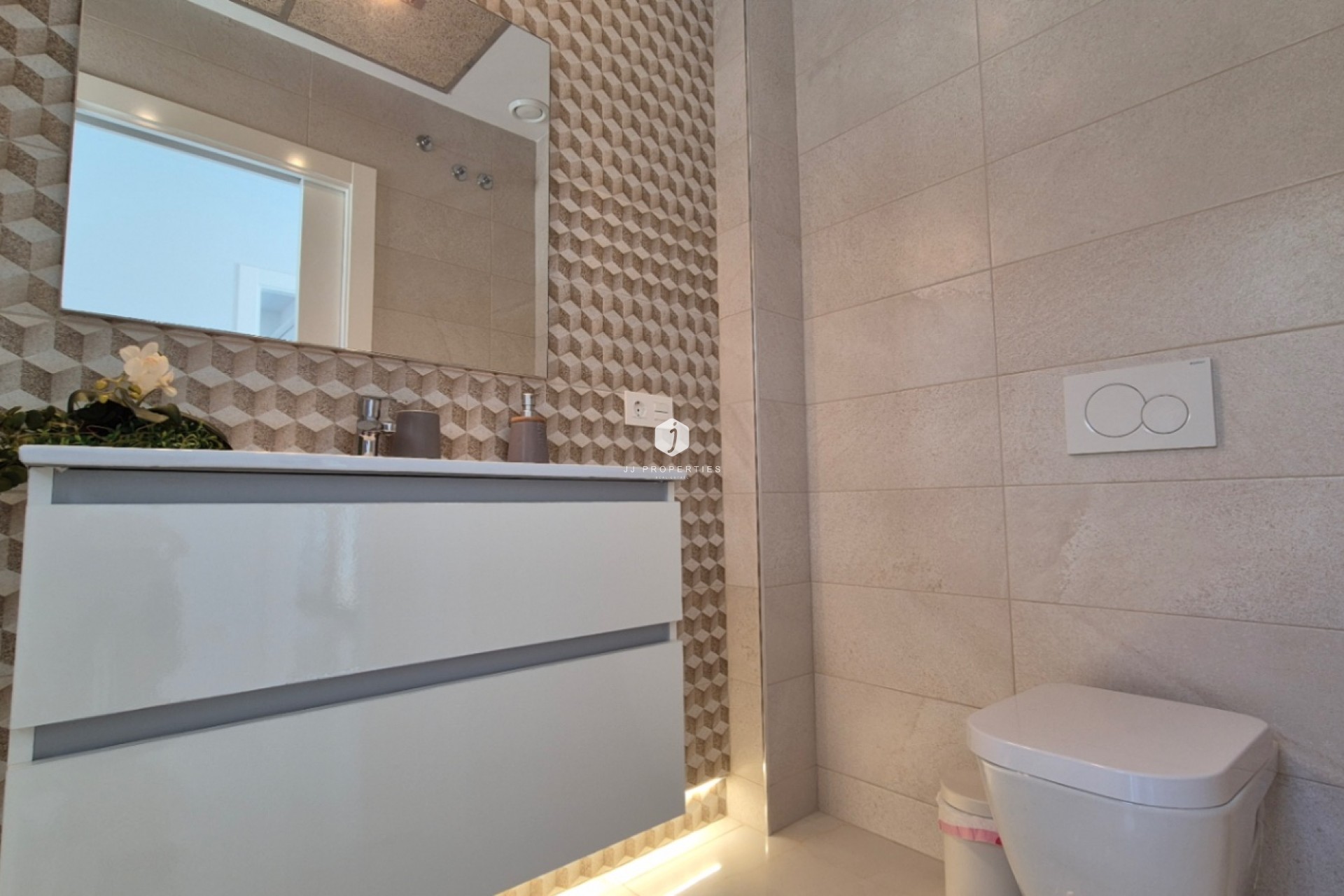 Resale - Villa -
Torrevieja - Costa Blanca