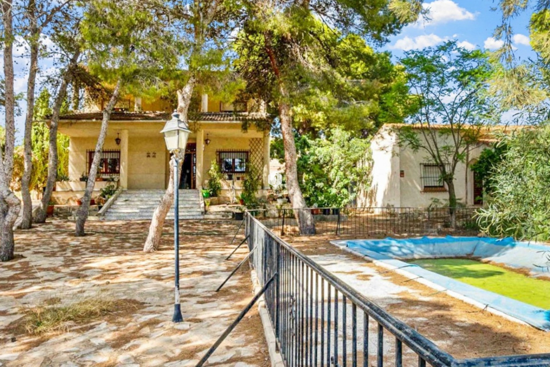 Resale - Villa -
Torrevieja - Costa Blanca