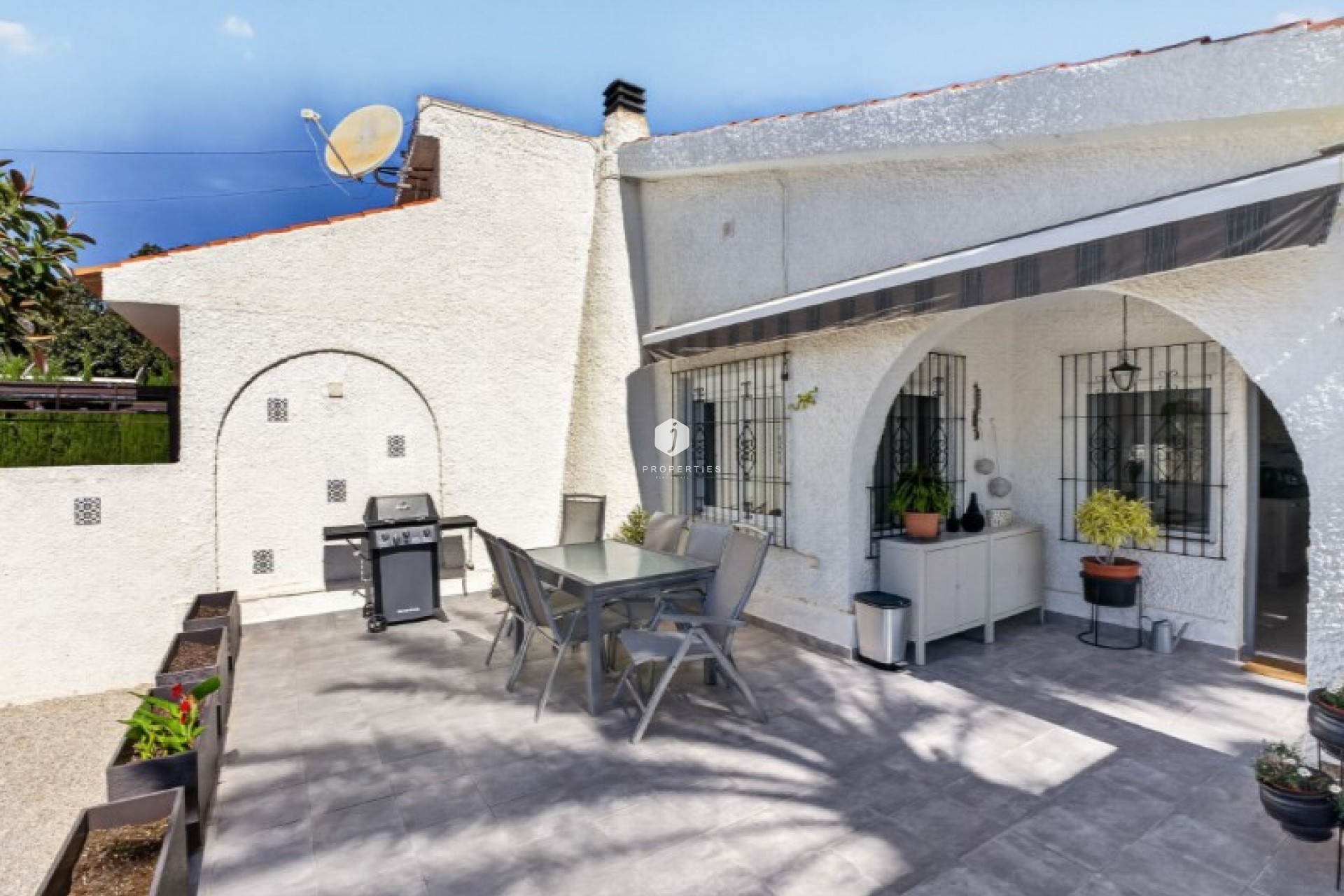 Resale - Villa -
Torrevieja - Costa Blanca