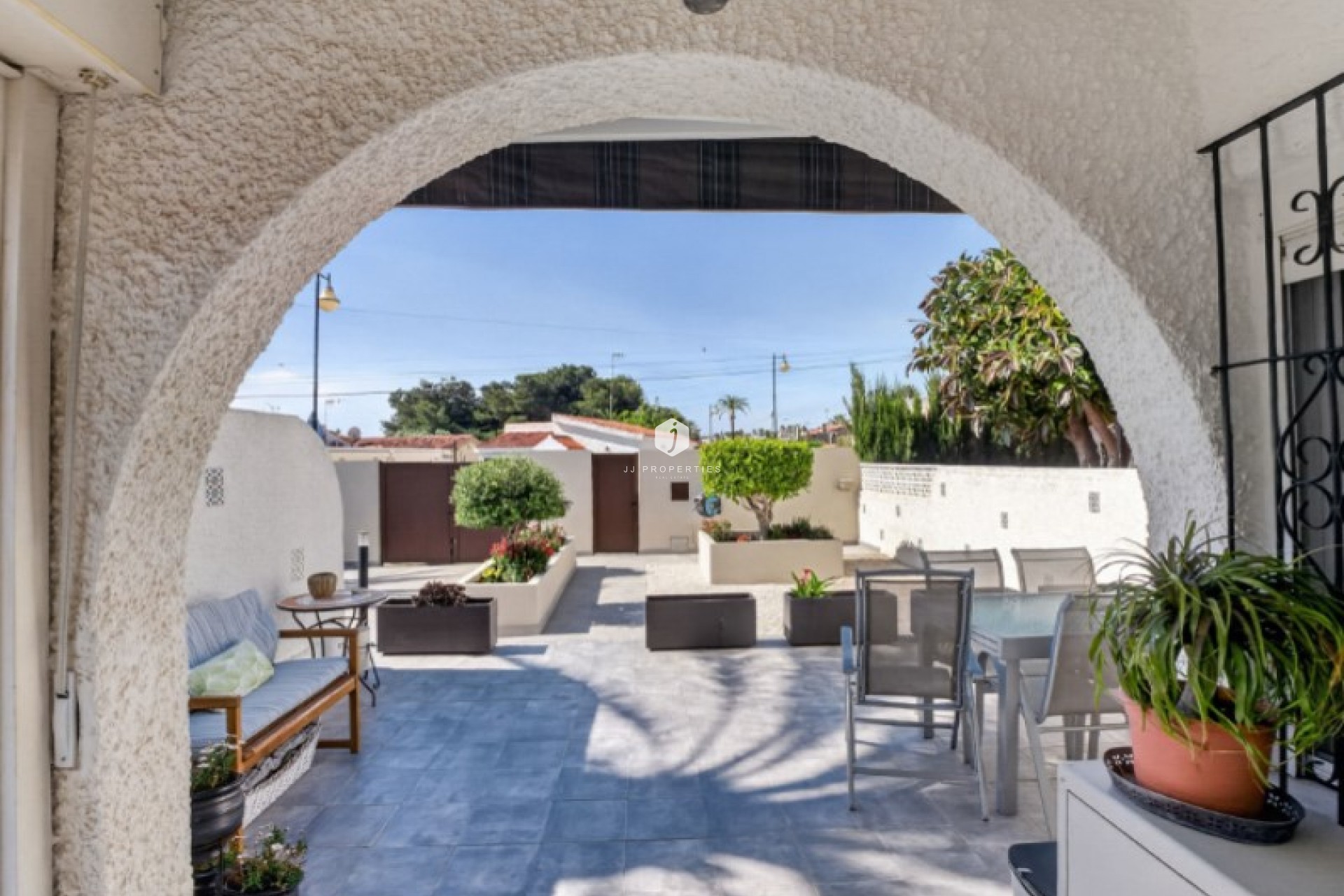 Resale - Villa -
Torrevieja - Costa Blanca