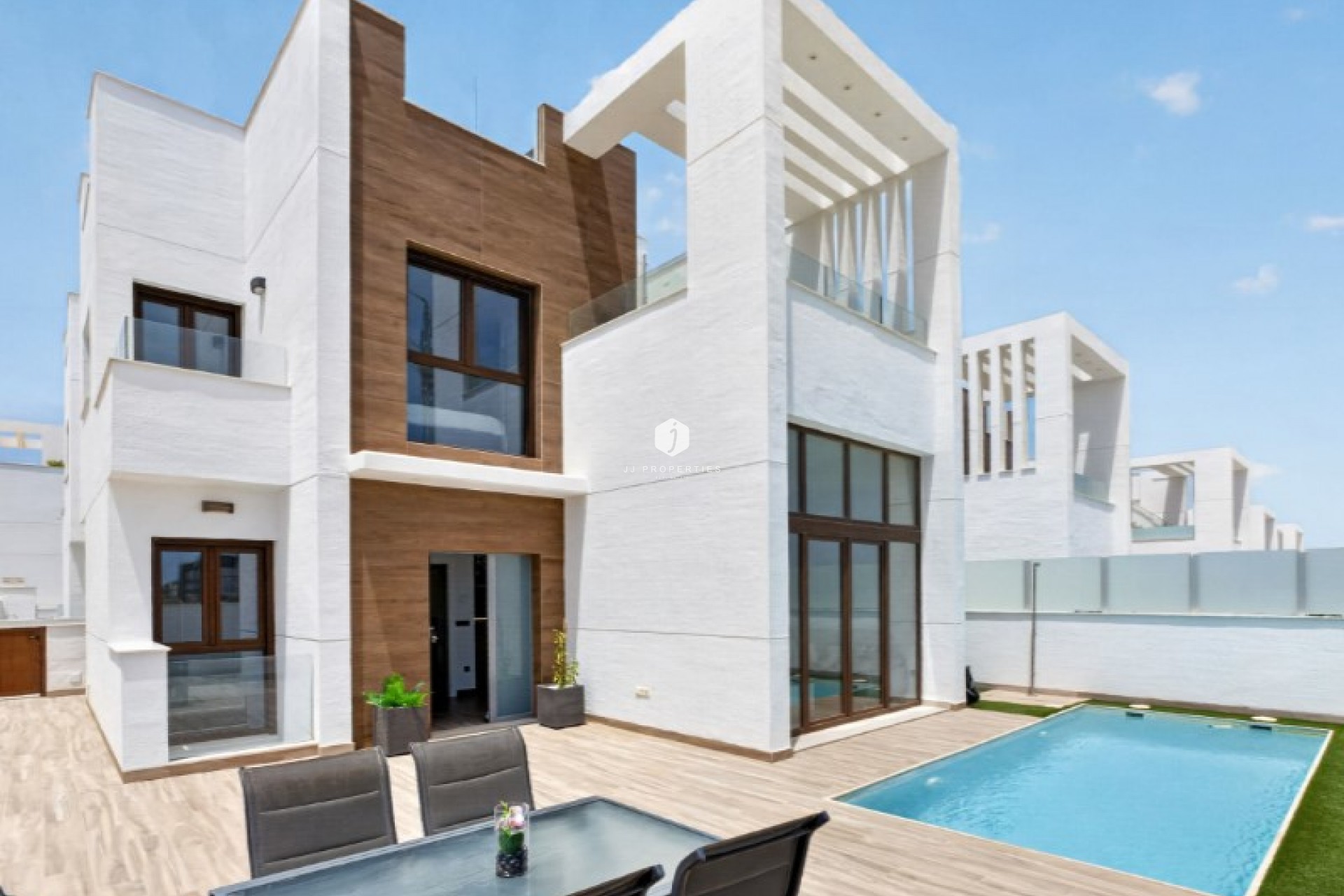 Resale - Villa -
Torrevieja - Costa Blanca
