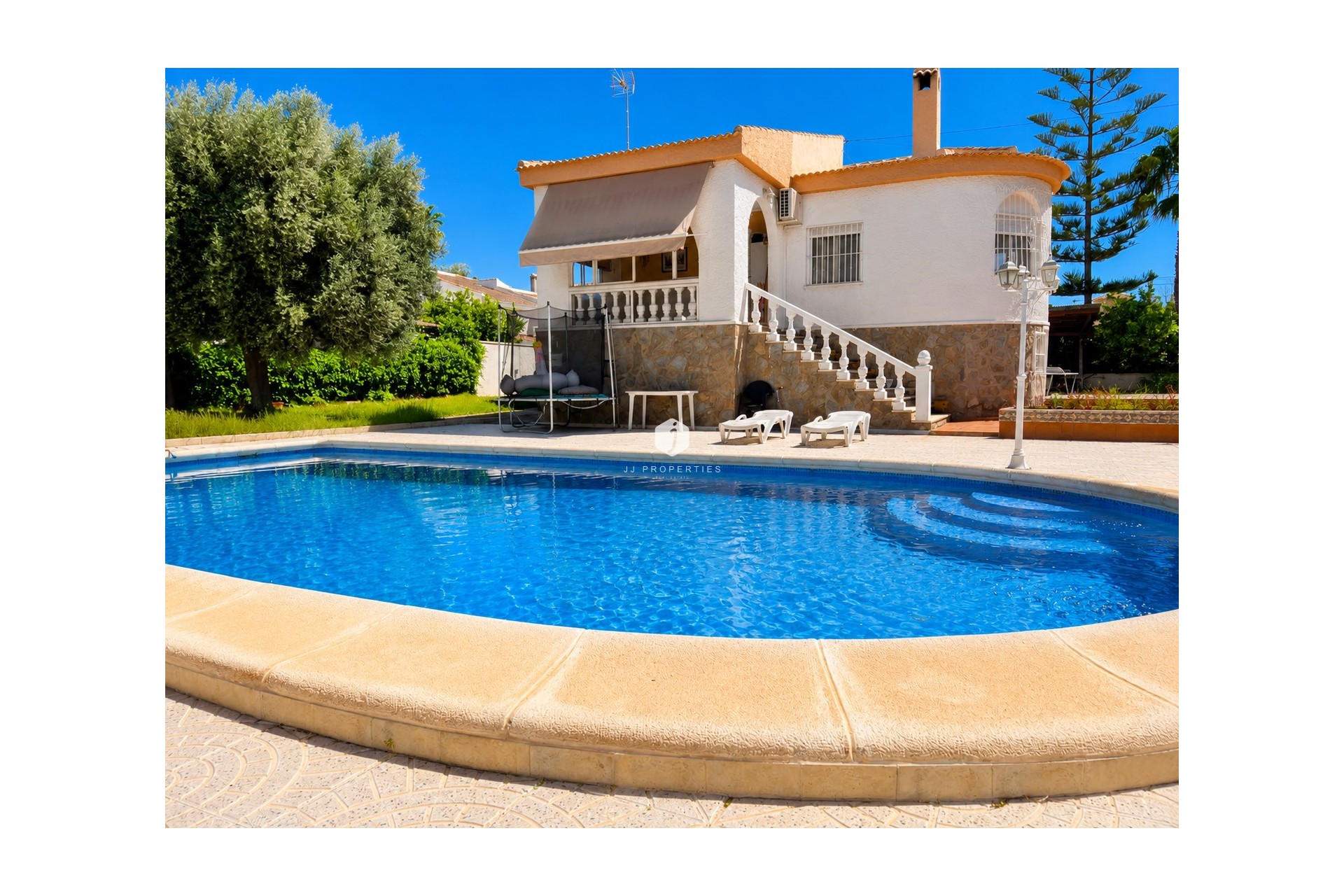 Resale - Villa -
Torrevieja - Costa Blanca