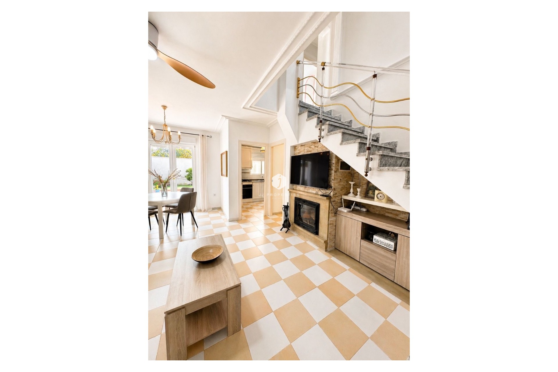 Resale - Villa -
Torrevieja - Costa Blanca