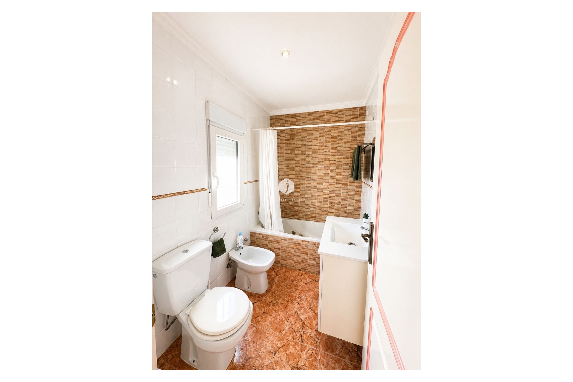 Resale - Villa -
Torrevieja - Costa Blanca