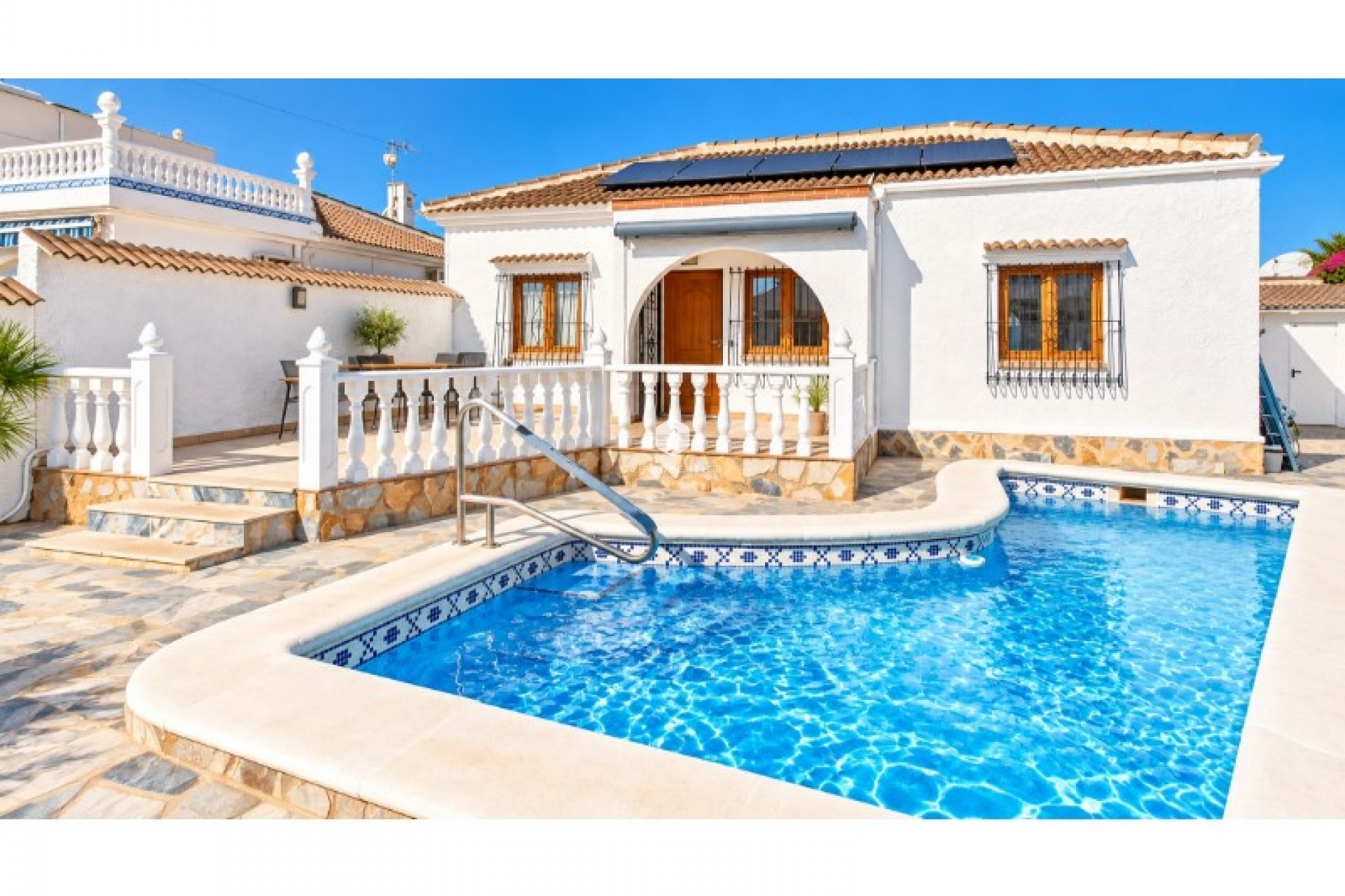 Resale - Villa -
Torrevieja - Costa Blanca