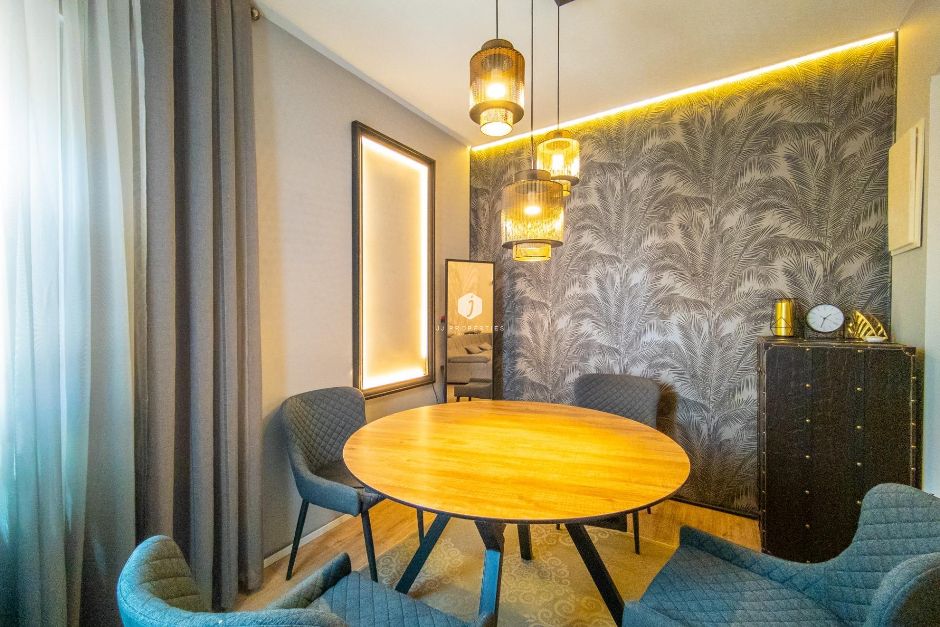 Resale - Villa -
Torrevieja - El chaparral