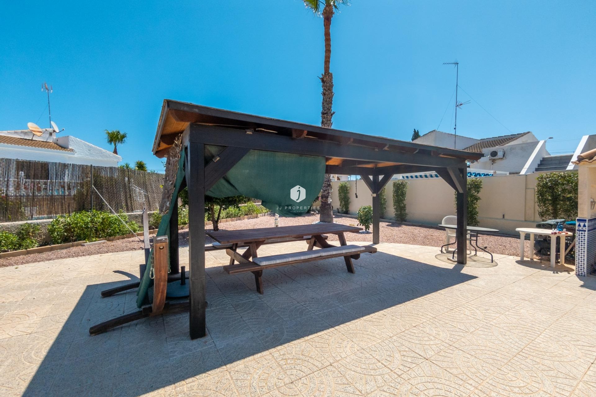 Resale - Villa -
Torrevieja - El chaparral