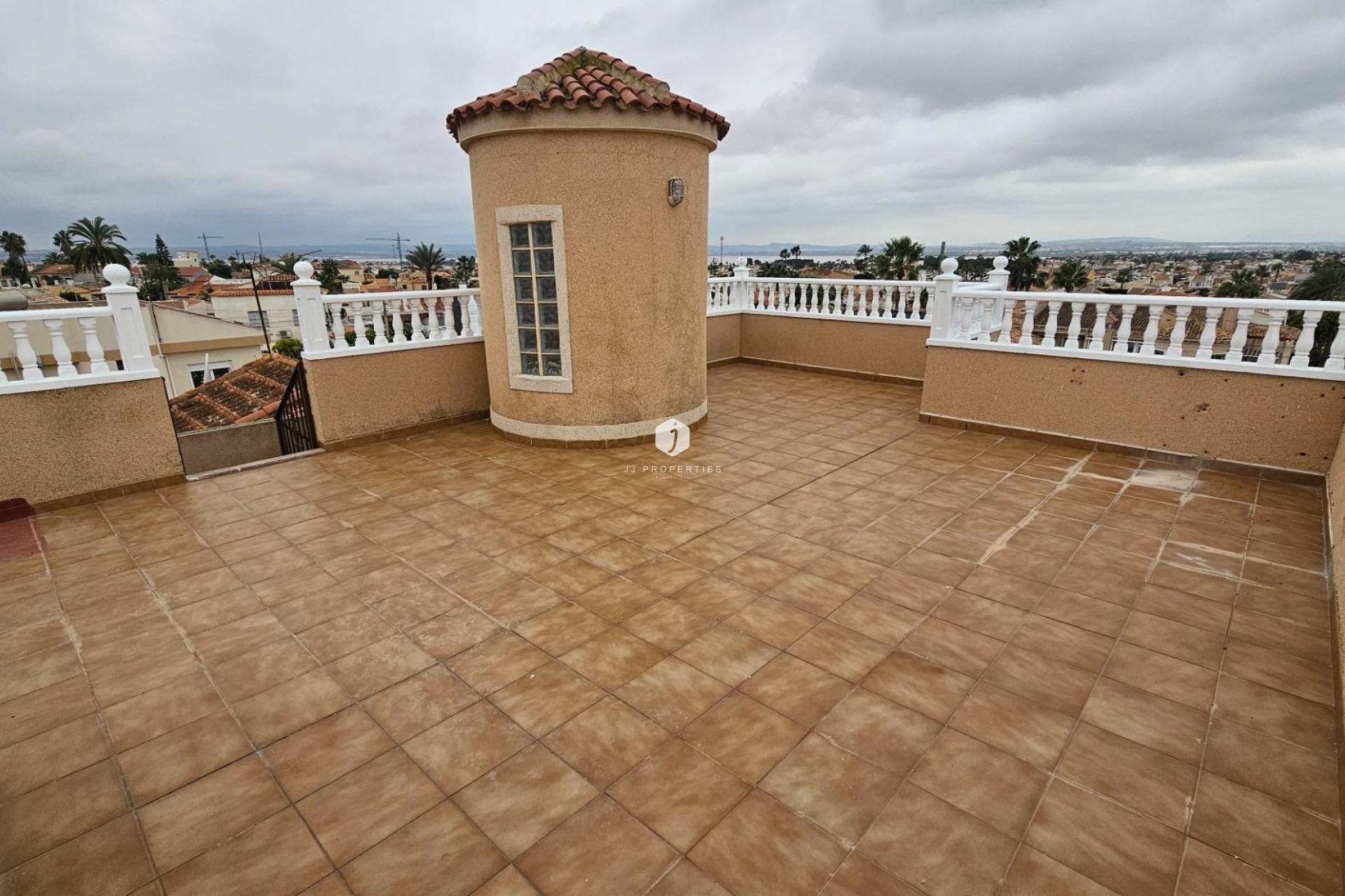 Resale - Villa -
Torrevieja - El chaparral