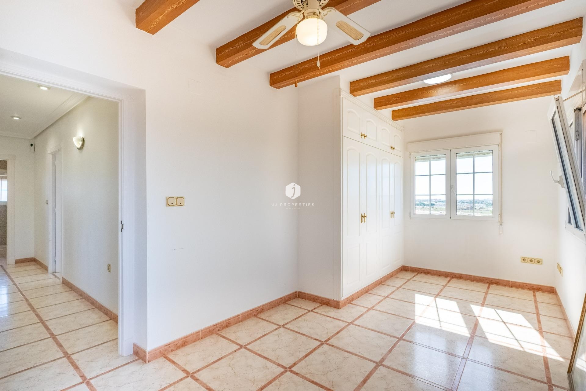 Resale - Villa -
Torrevieja - El chaparral