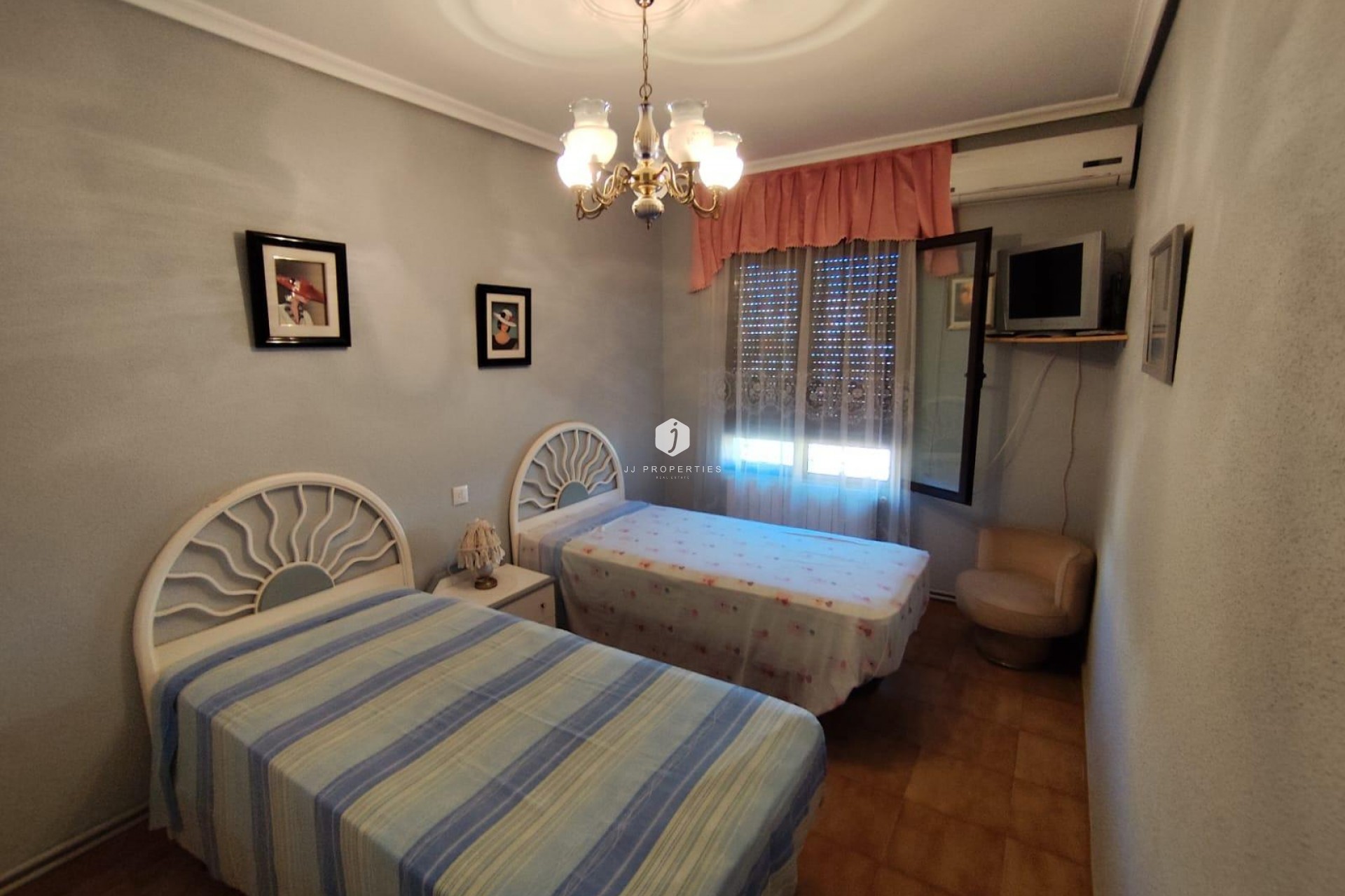 Resale - Villa -
Torrevieja - Estacion de autobuses