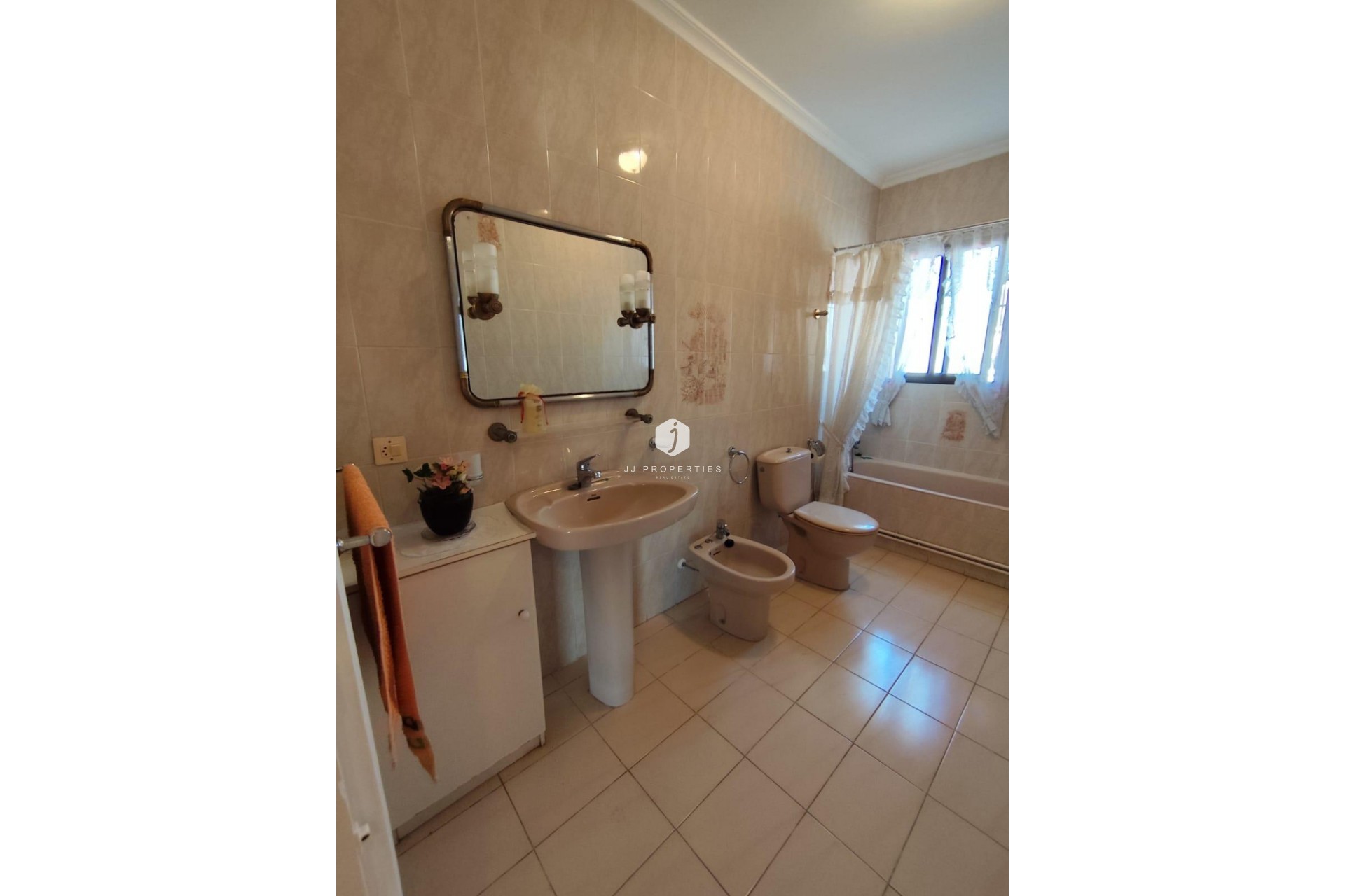 Resale - Villa -
Torrevieja - Estacion de autobuses