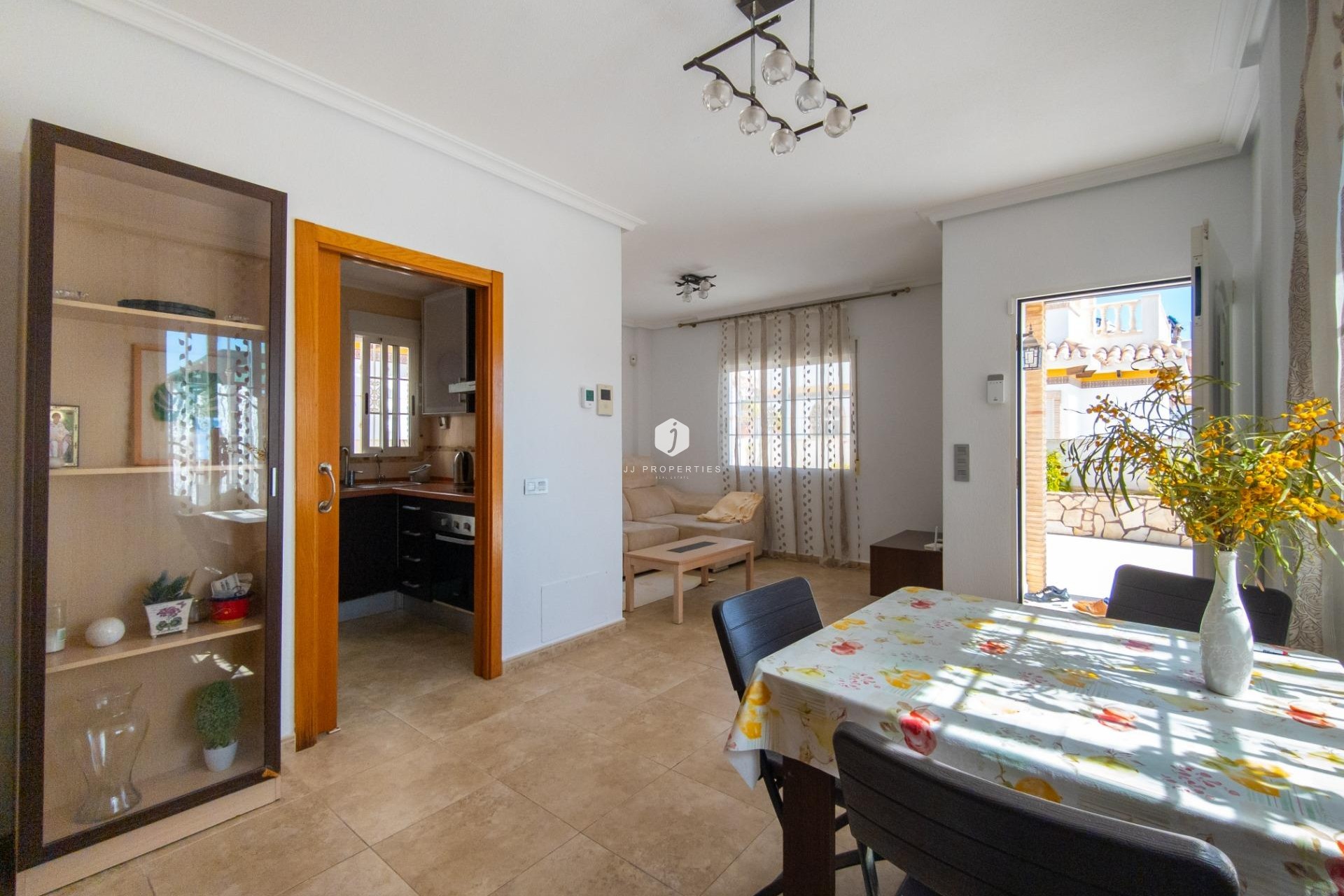 Resale - Villa -
Torrevieja - La Mata