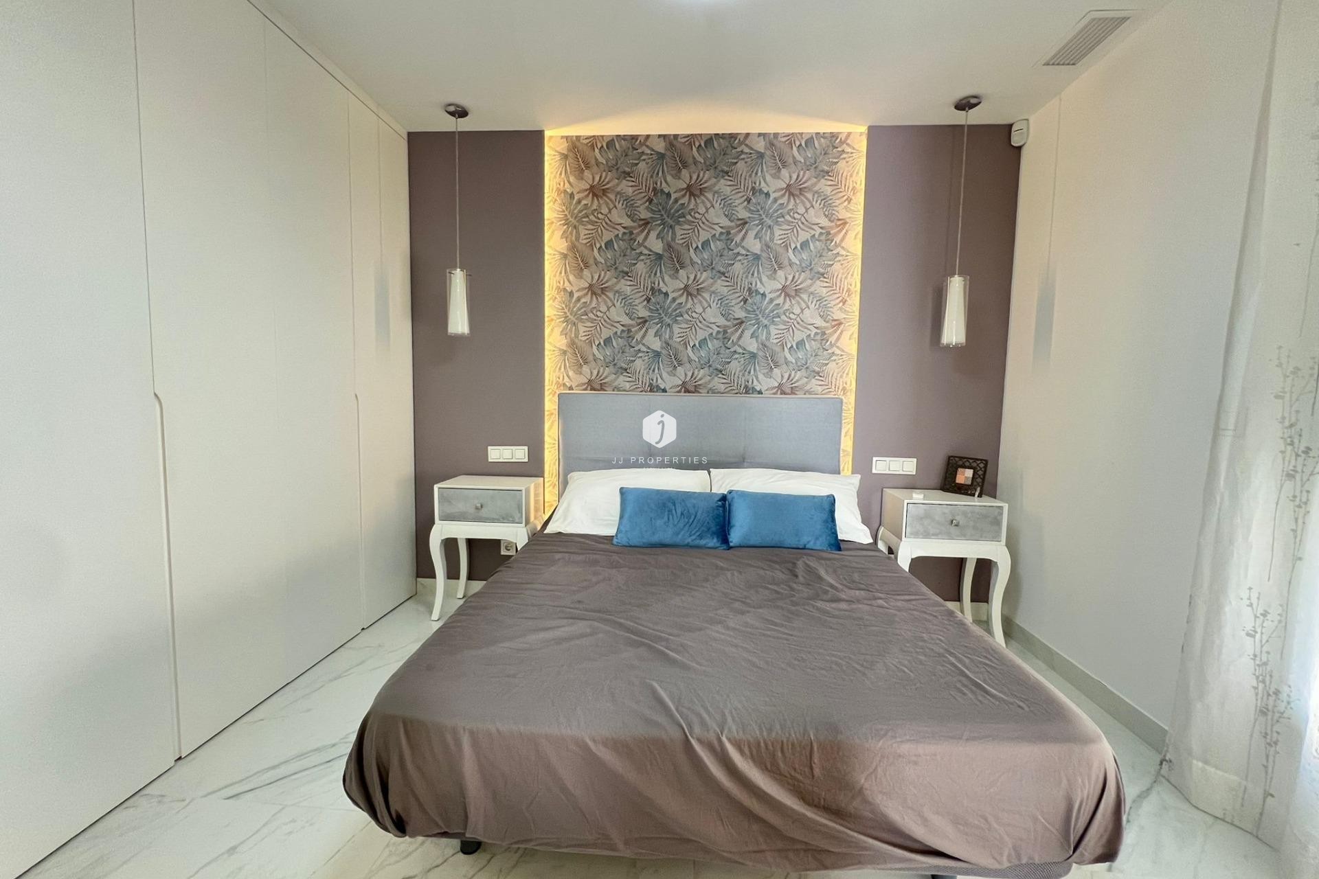 Resale - Villa -
Torrevieja - La Mata