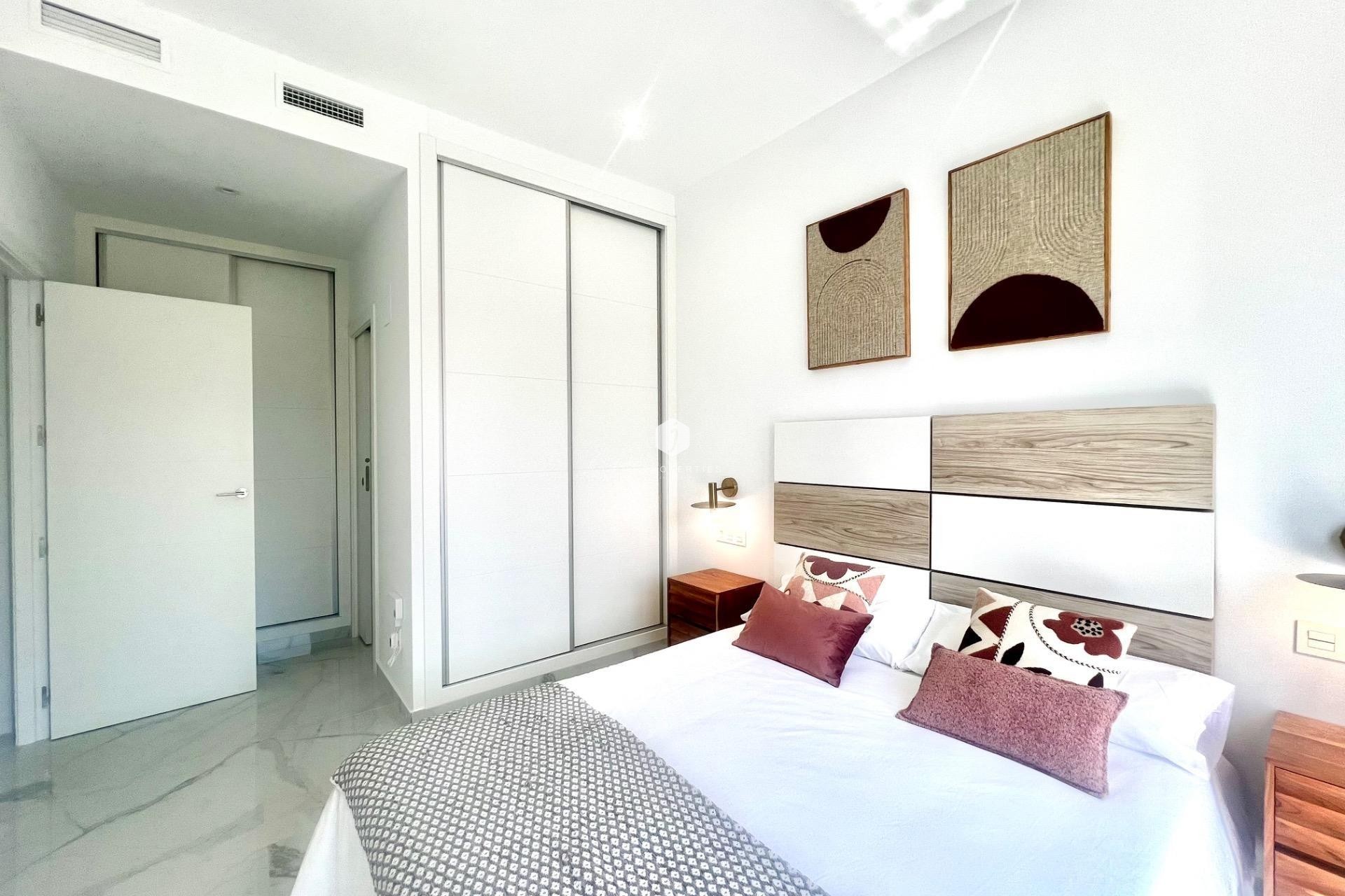 Resale - Villa -
Torrevieja - La Siesta - El Salado - Torreta