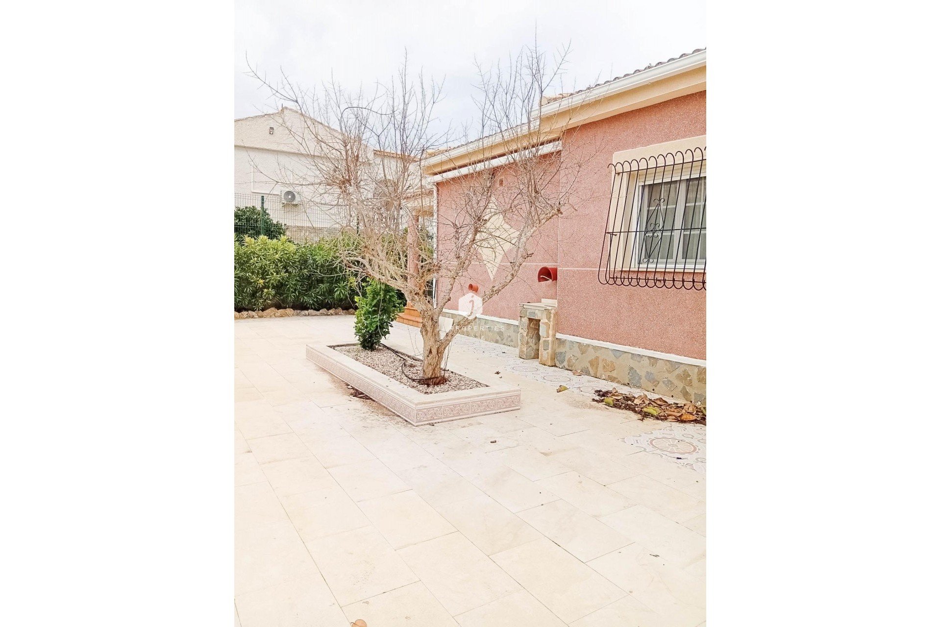 Resale - Villa -
Torrevieja - La siesta