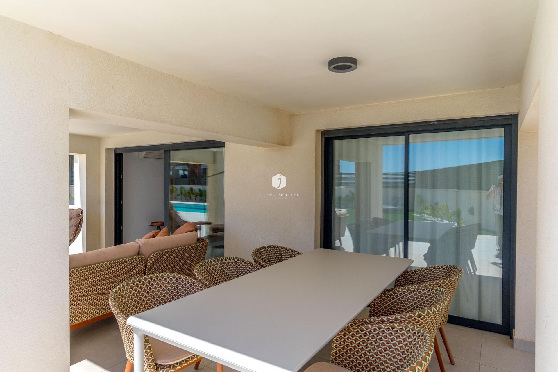 Resale - Villa -
Torrevieja - La veleta