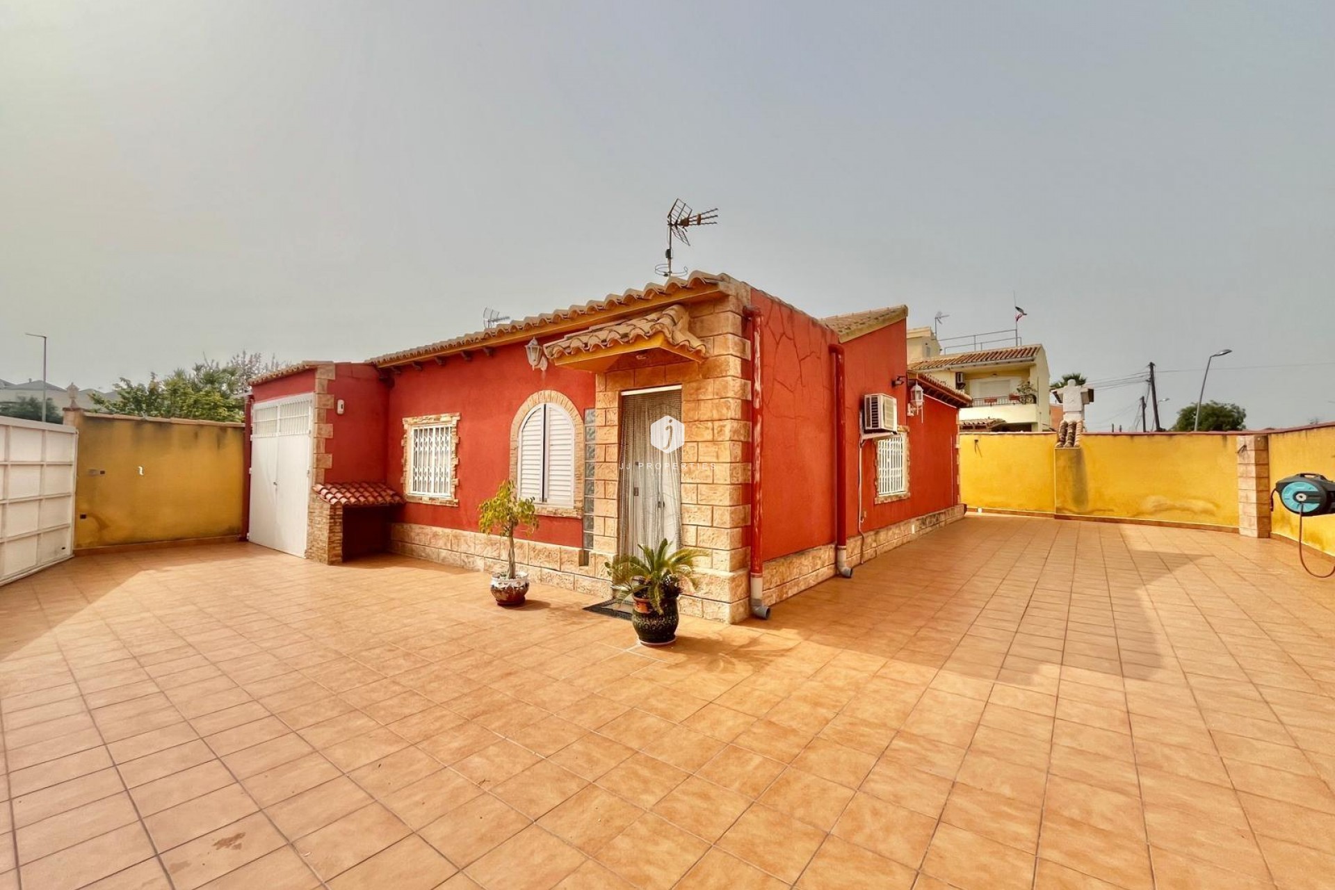Resale - Villa -
Torrevieja - Los Balcones - Los Altos del Edén