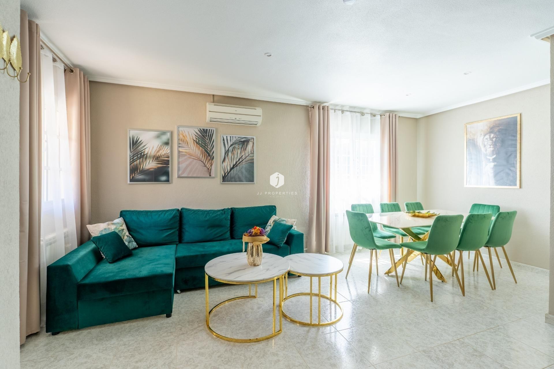 Resale - Villa -
Torrevieja - Los Balcones - Los Altos del Edén