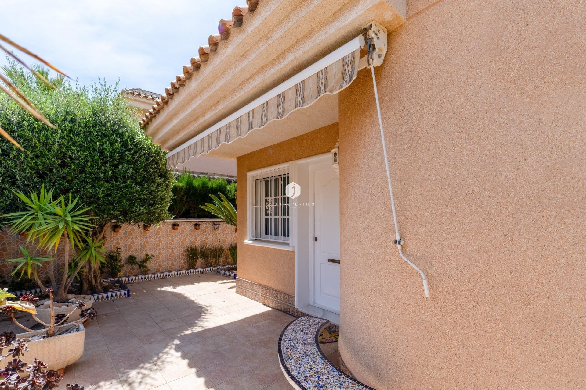 Resale - Villa -
Torrevieja - Los Balcones - Los Altos del Edén