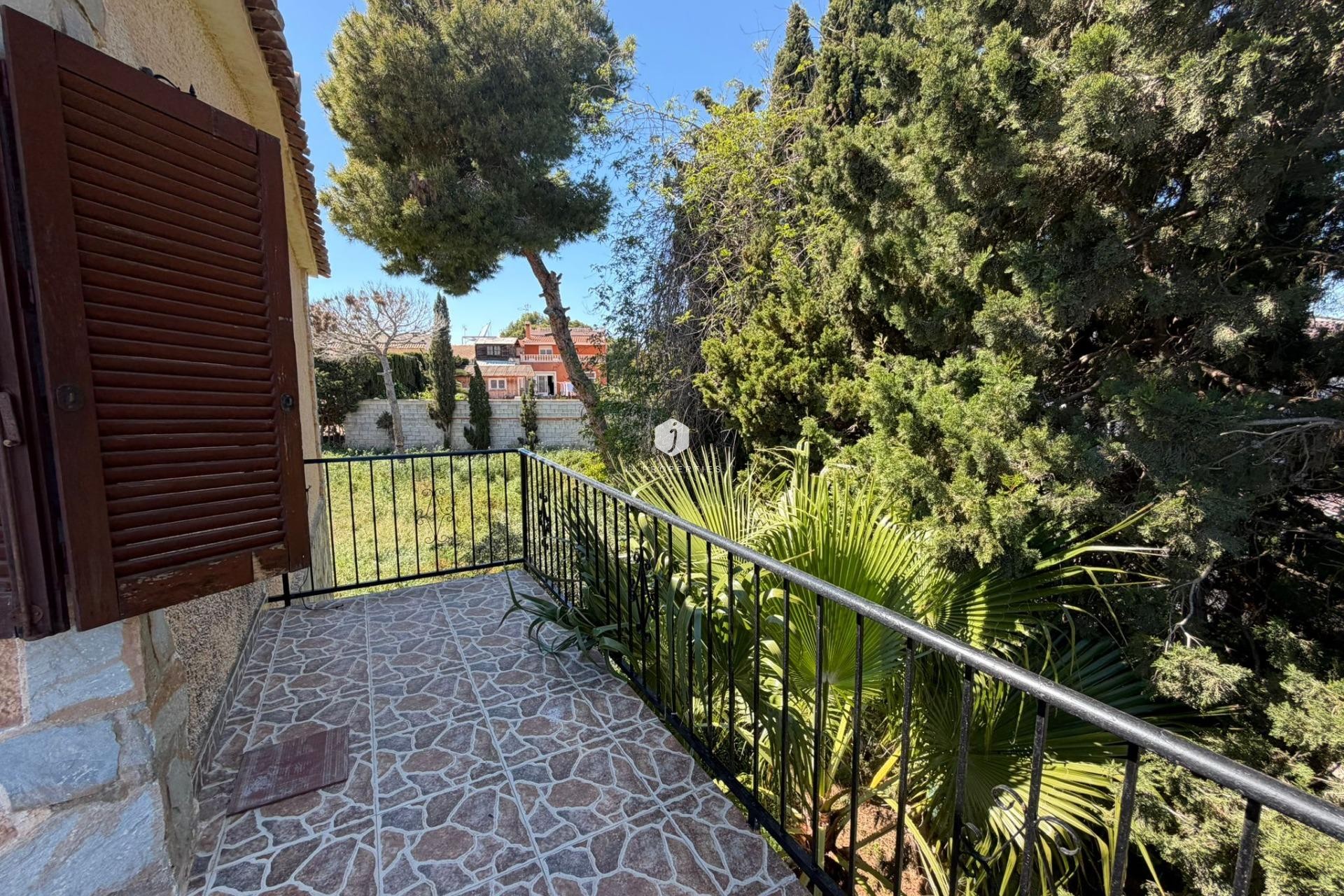 Resale - Villa -
Torrevieja - Los Balcones - Los Altos del Edén