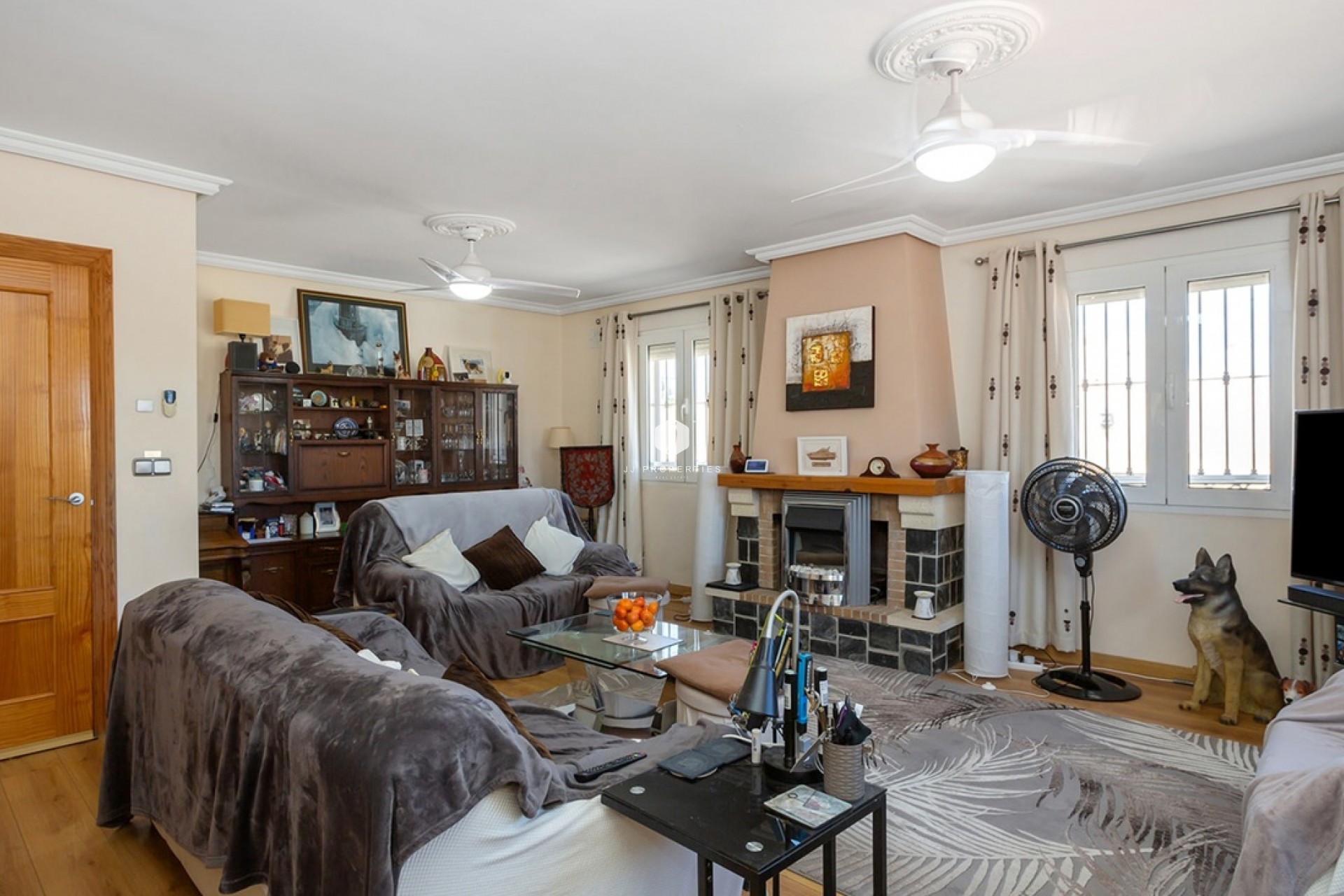 Resale - Villa -
Torrevieja - Los Balcones