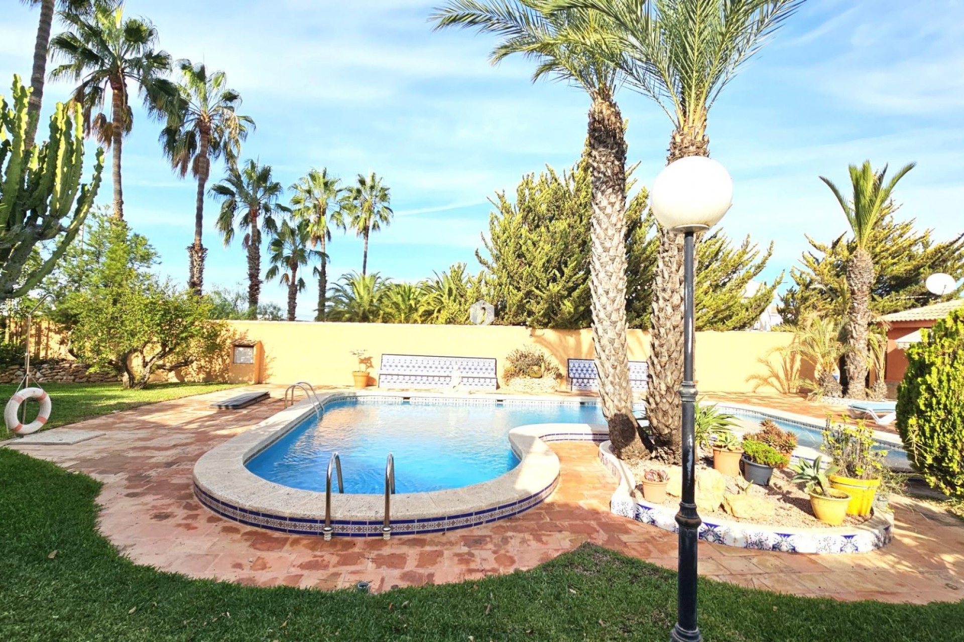 Resale - Villa -
Torrevieja - San luis