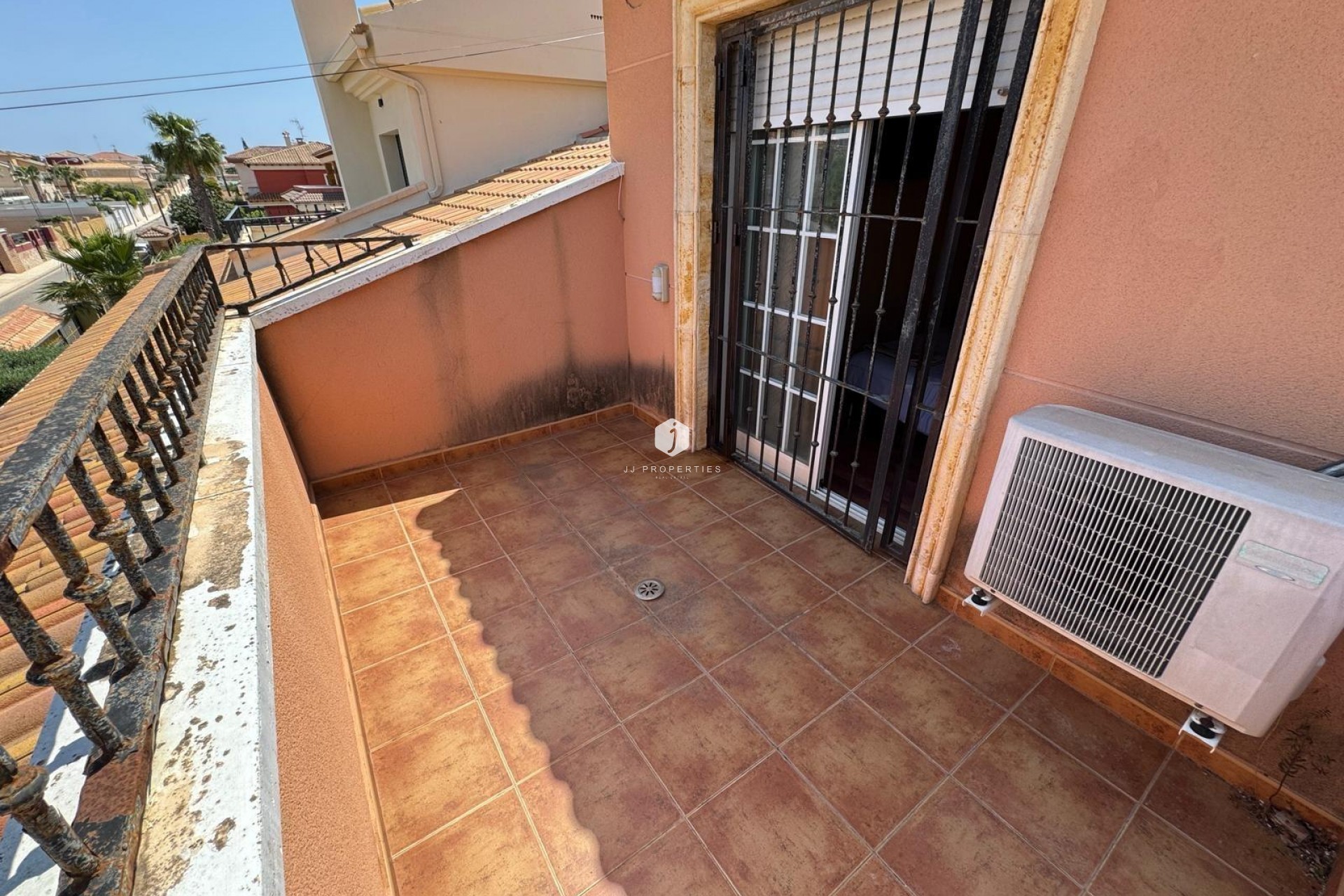 Resale - Villa -
Torrevieja - Zona Los Frutales